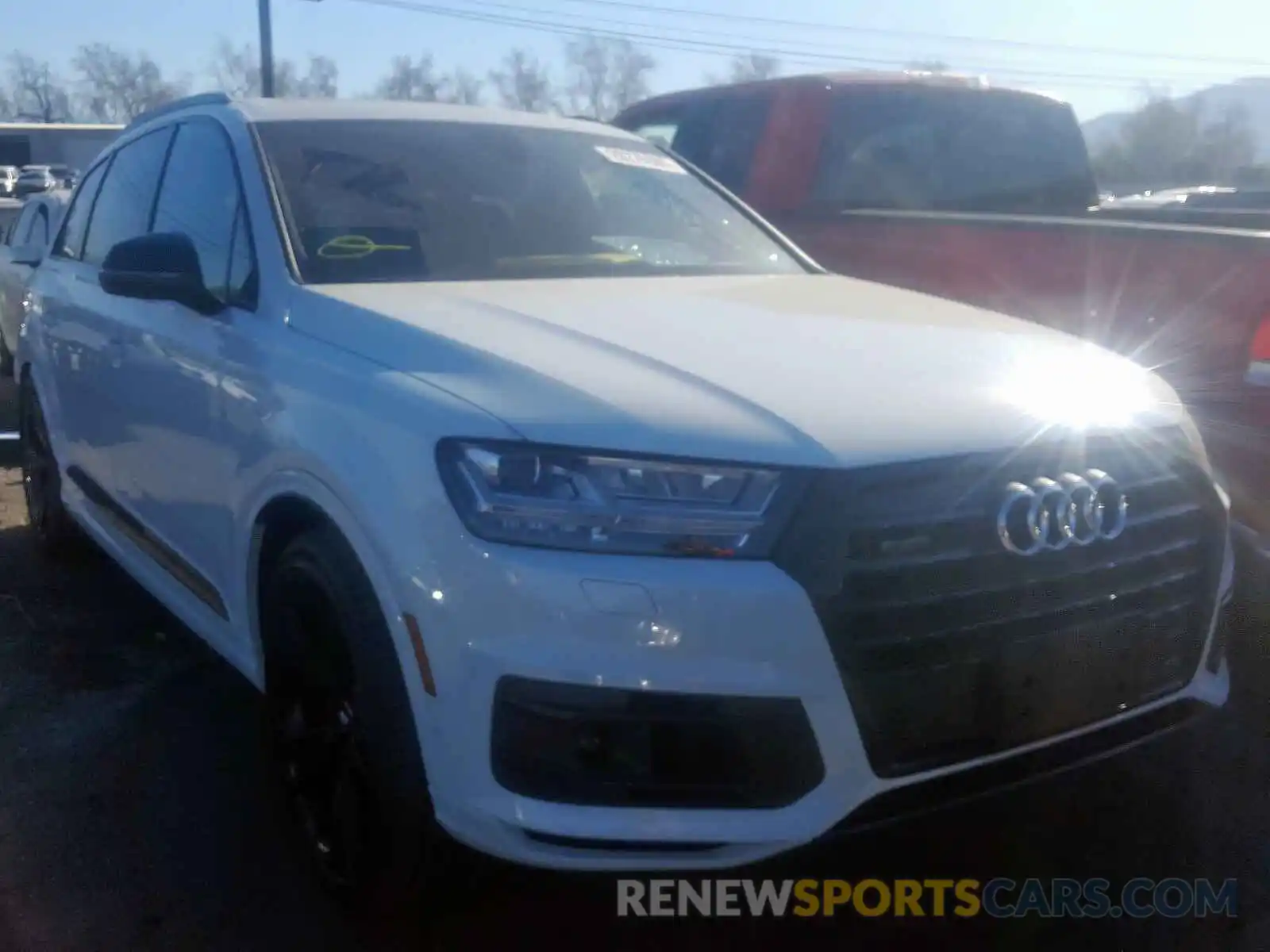 1 Photograph of a damaged car WA1VAAF75KD048953 AUDI Q7 2019