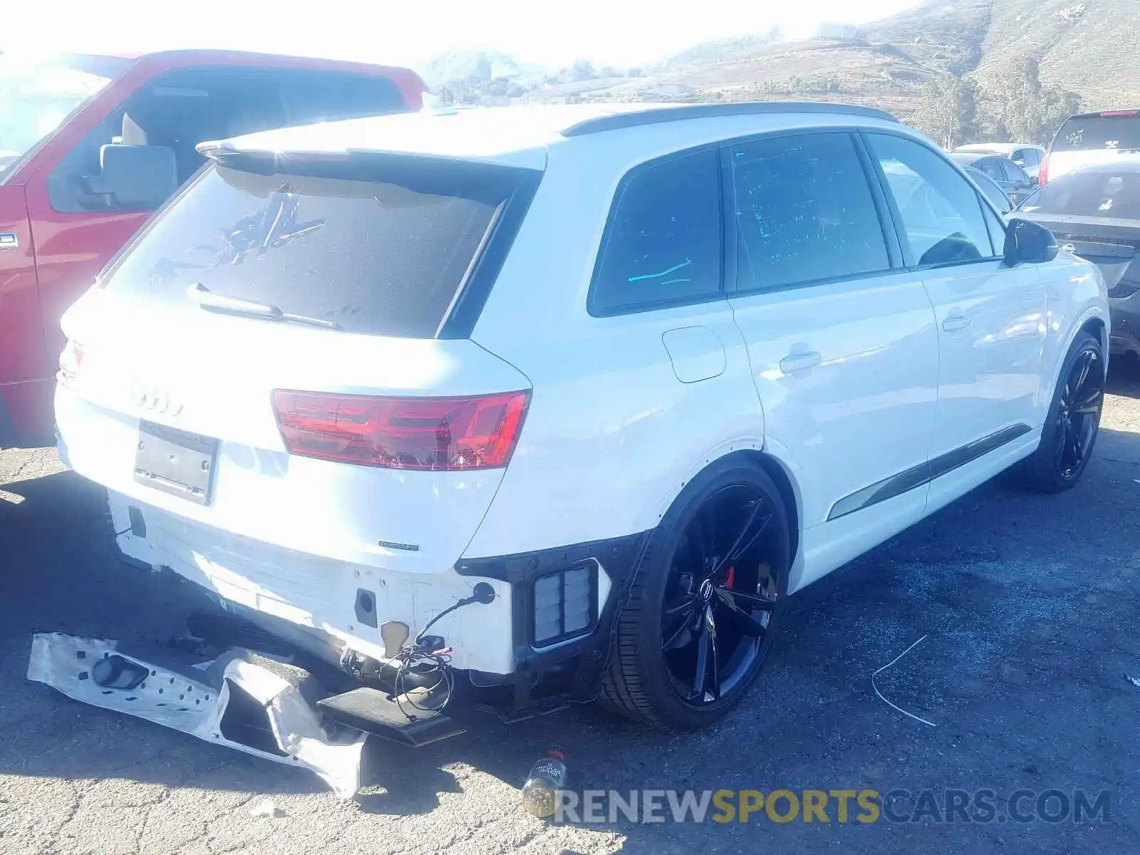 4 Photograph of a damaged car WA1VAAF75KD048953 AUDI Q7 2019