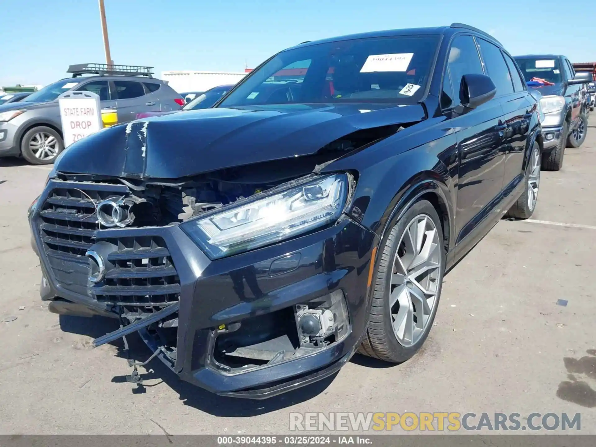 2 Photograph of a damaged car WA1VAAF76KD010602 AUDI Q7 2019