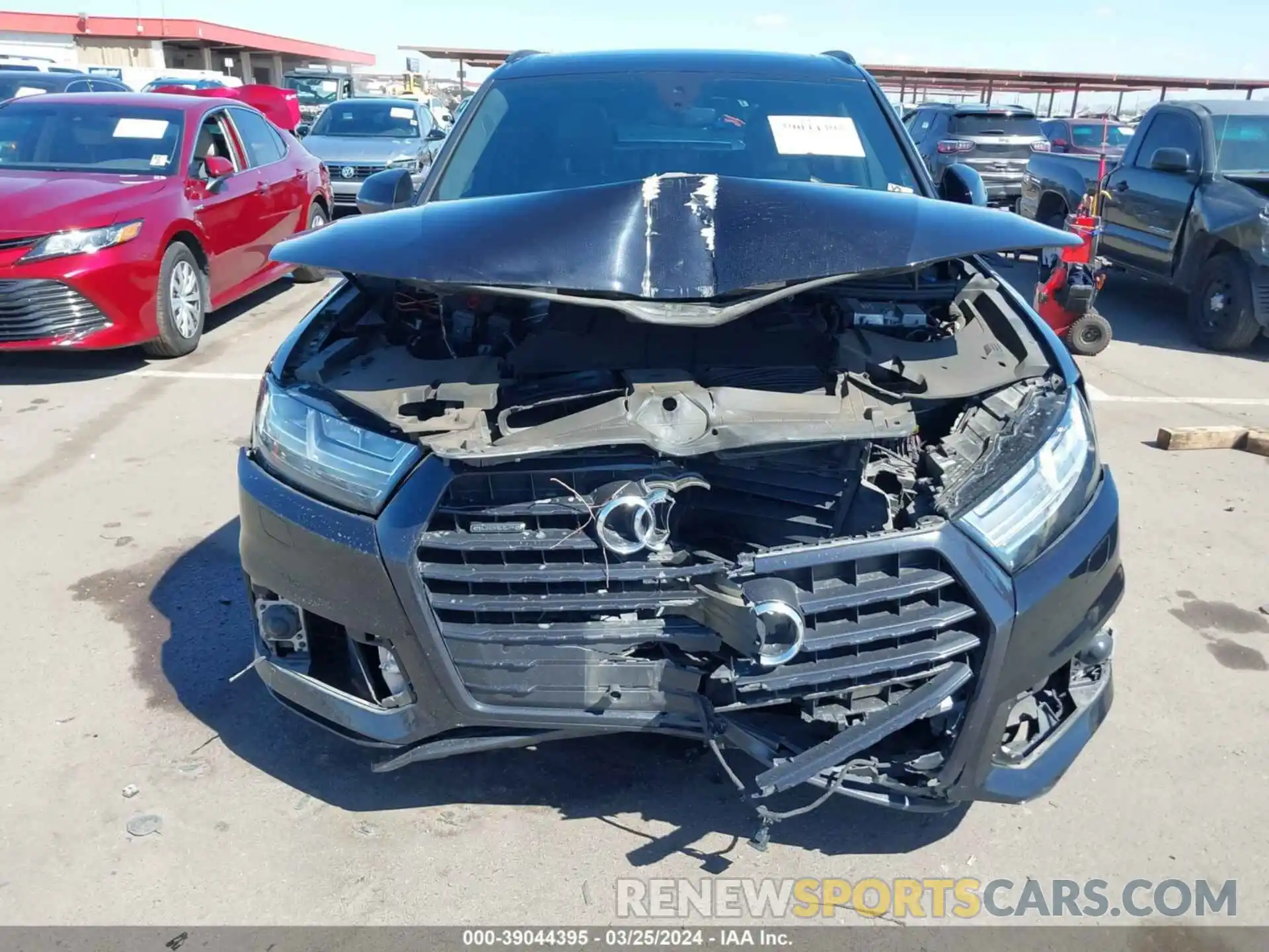 6 Photograph of a damaged car WA1VAAF76KD010602 AUDI Q7 2019