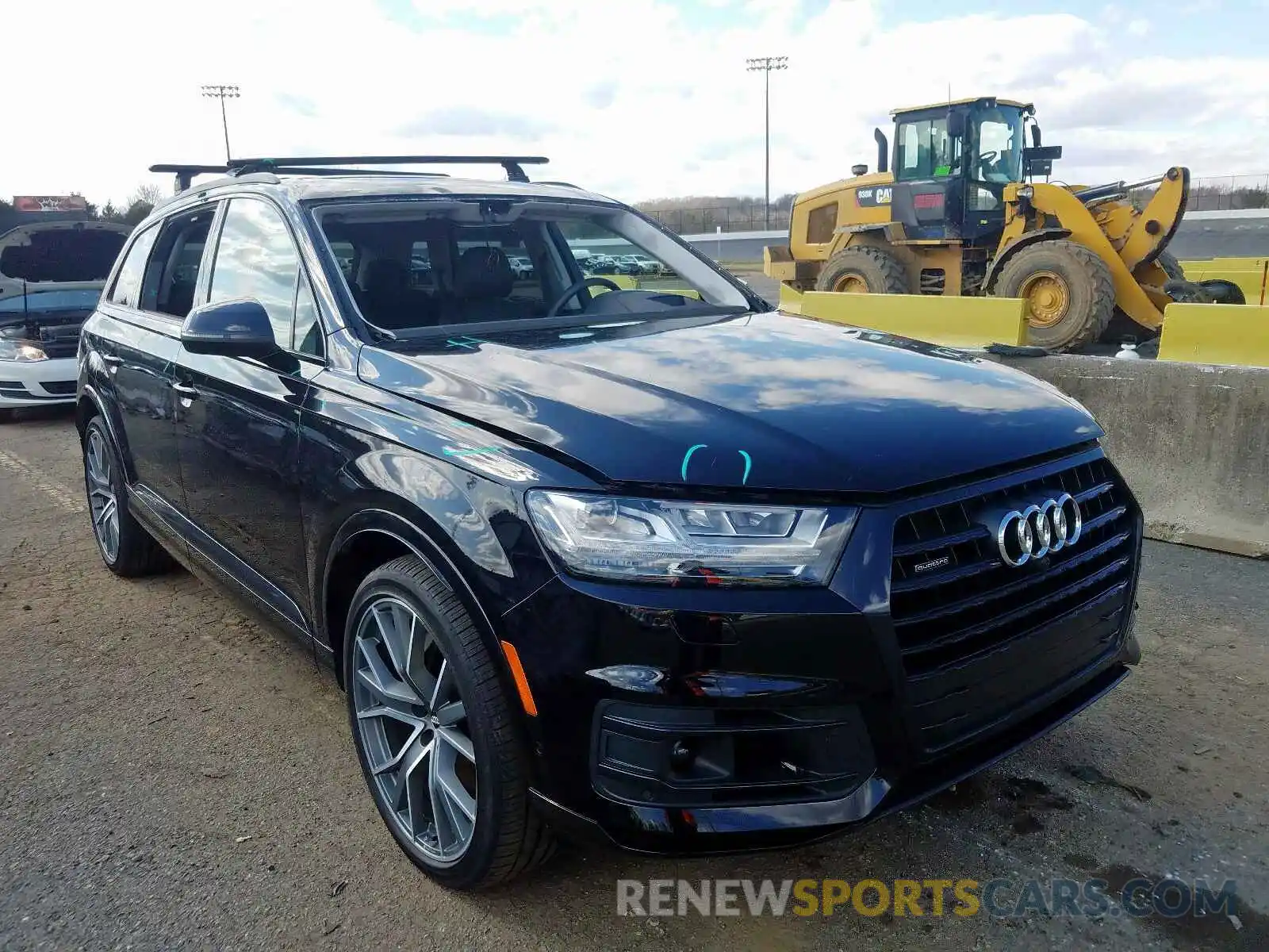 1 Photograph of a damaged car WA1VAAF76KD026525 AUDI Q7 2019