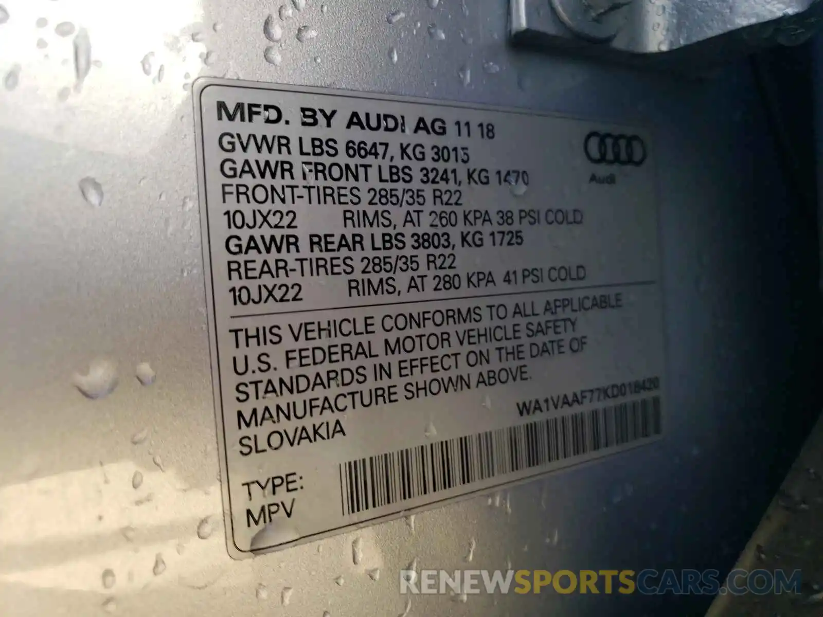 10 Photograph of a damaged car WA1VAAF77KD018420 AUDI Q7 2019