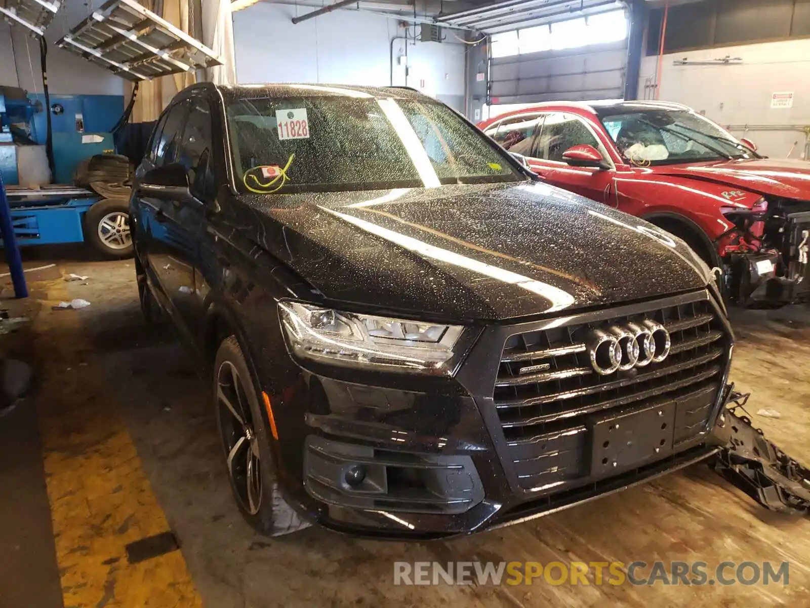 1 Photograph of a damaged car WA1VAAF77KD023388 AUDI Q7 2019