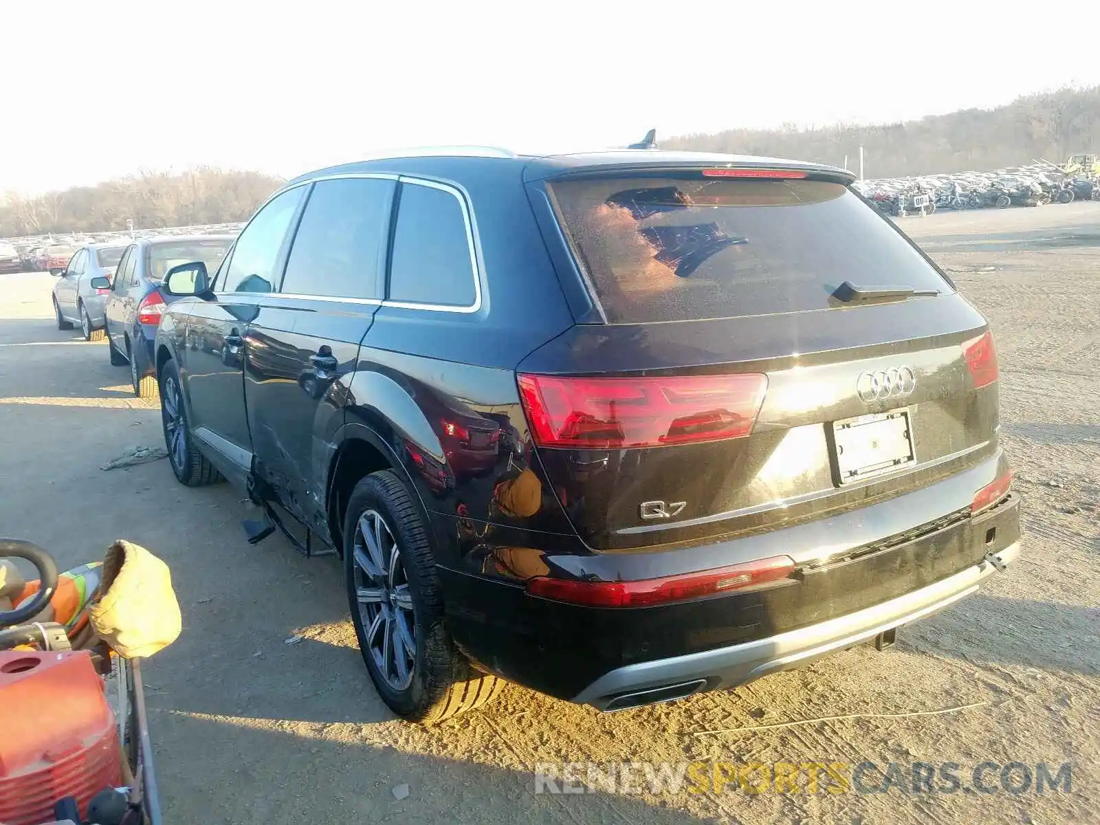 3 Фотография поврежденного автомобиля WA1VAAF77KD030681 AUDI Q7 2019