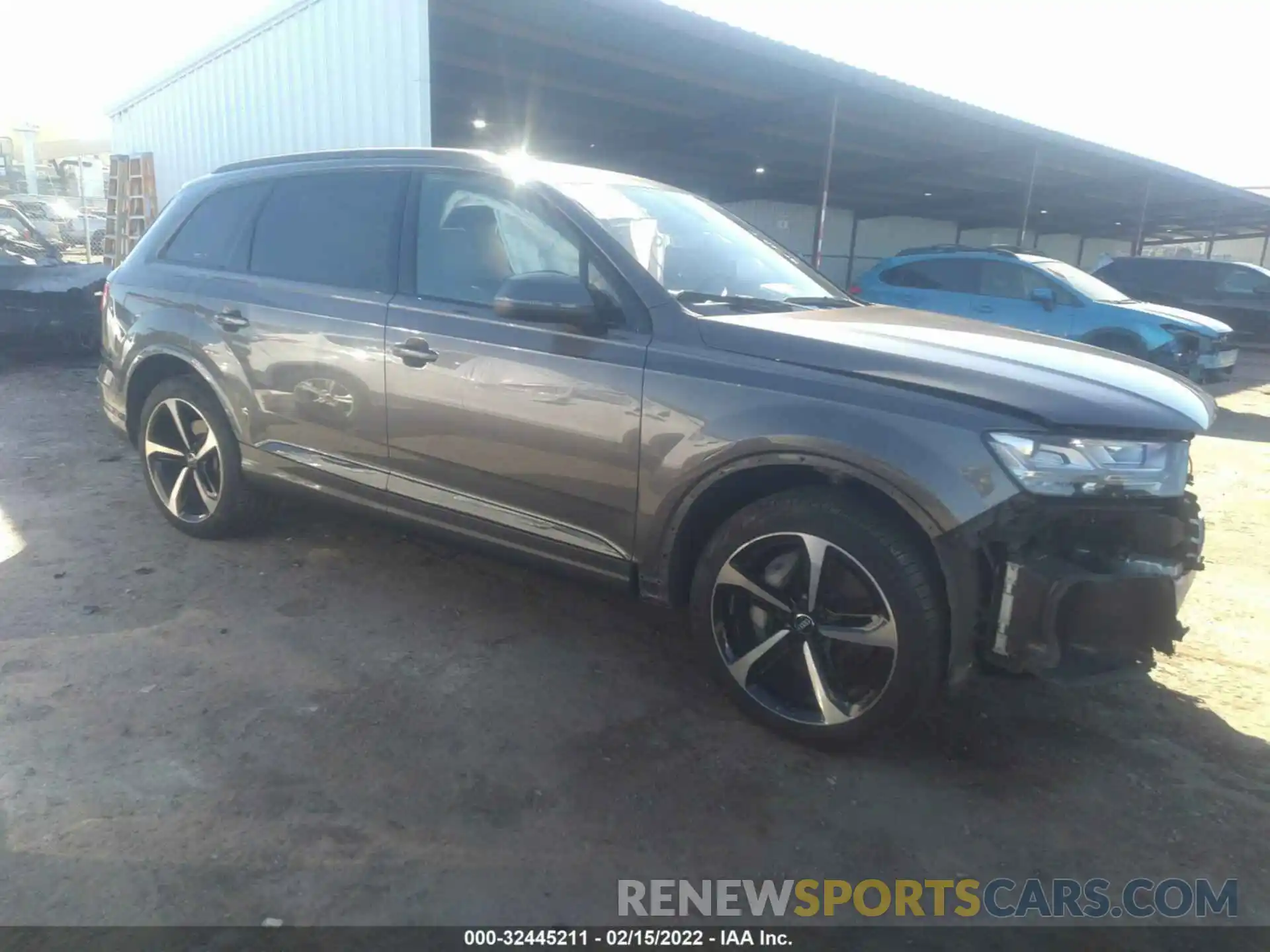 1 Photograph of a damaged car WA1VAAF77KD039462 AUDI Q7 2019