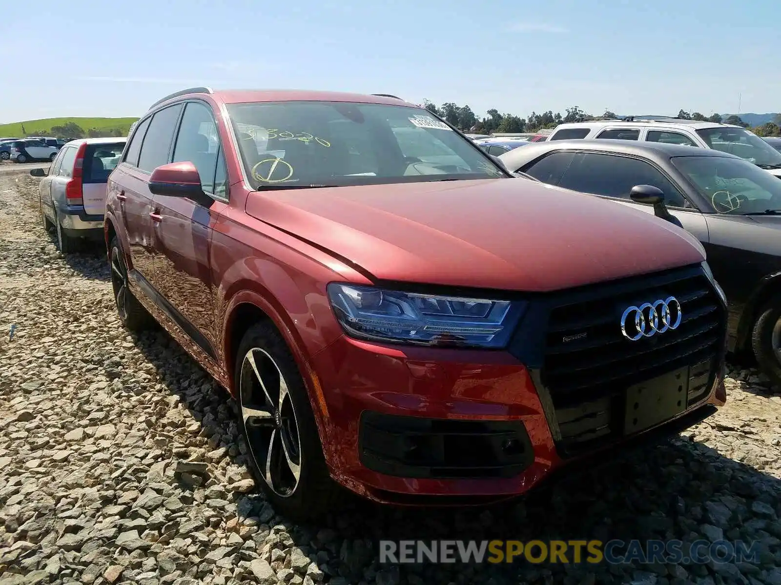 1 Photograph of a damaged car WA1VAAF77KD047027 AUDI Q7 2019