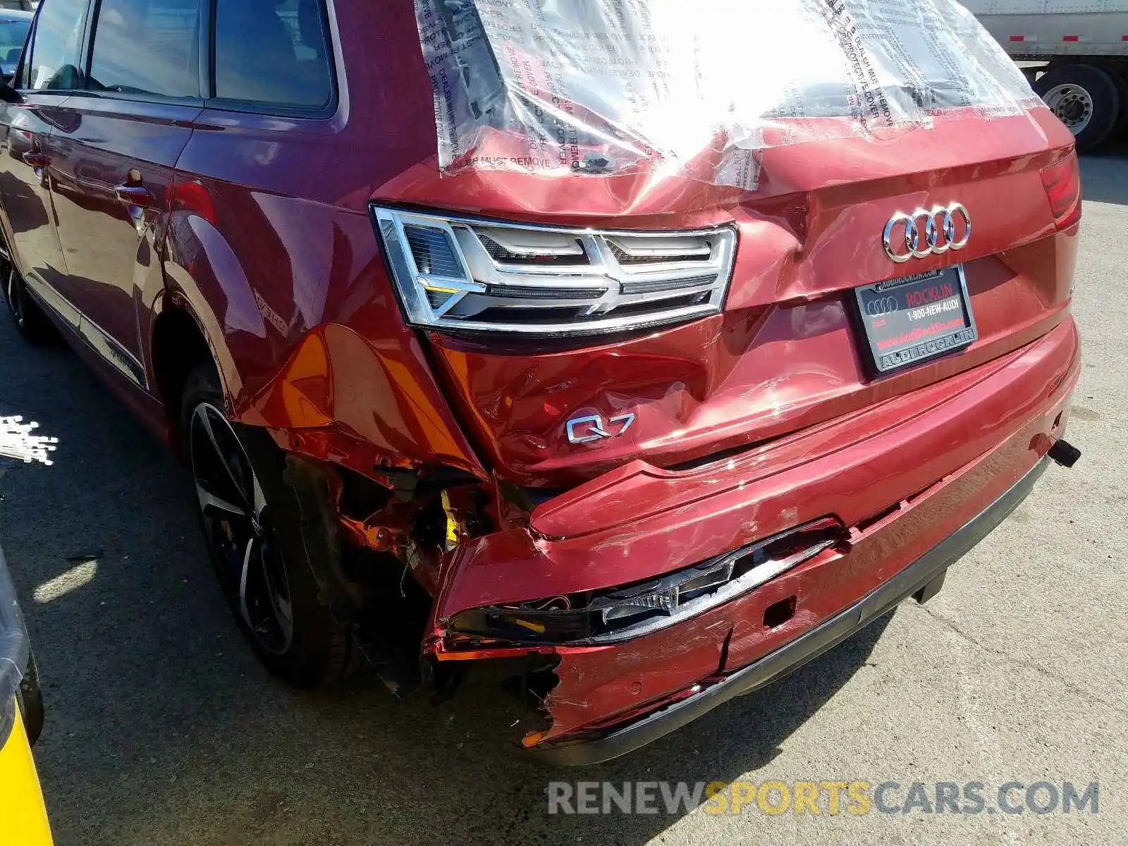 9 Photograph of a damaged car WA1VAAF77KD047027 AUDI Q7 2019