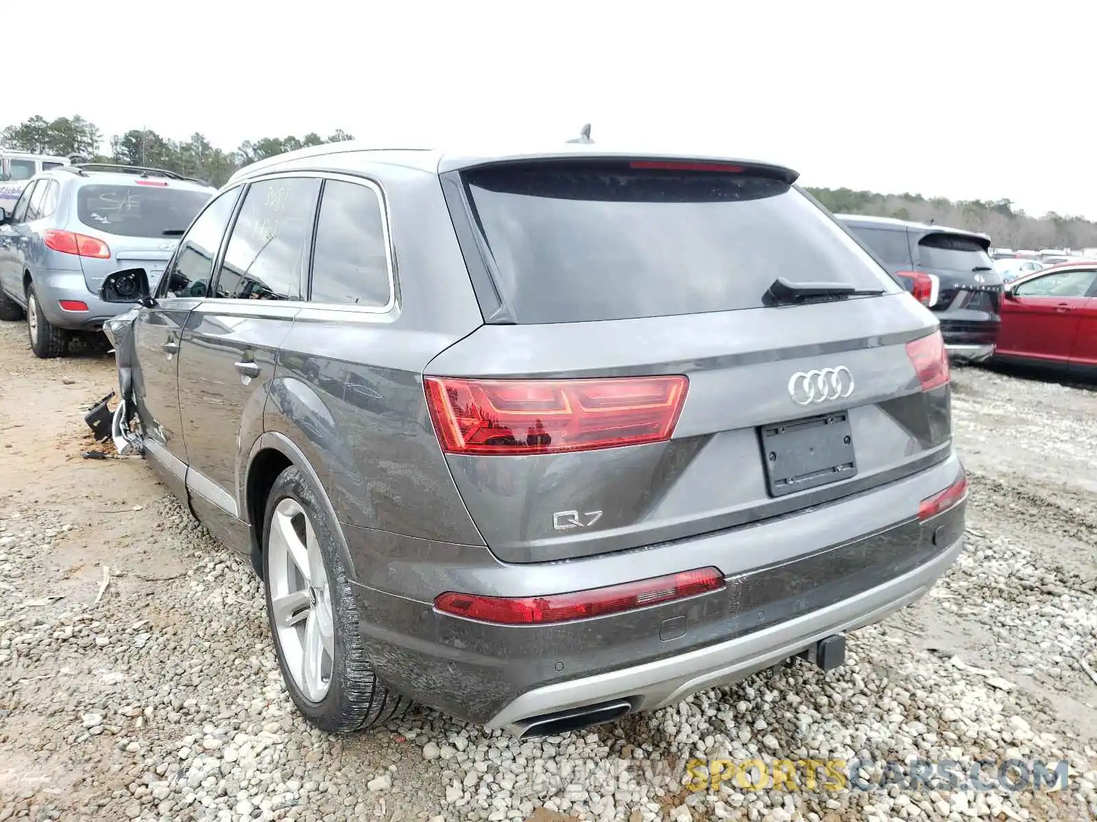 3 Фотография поврежденного автомобиля WA1VAAF78KD013081 AUDI Q7 2019