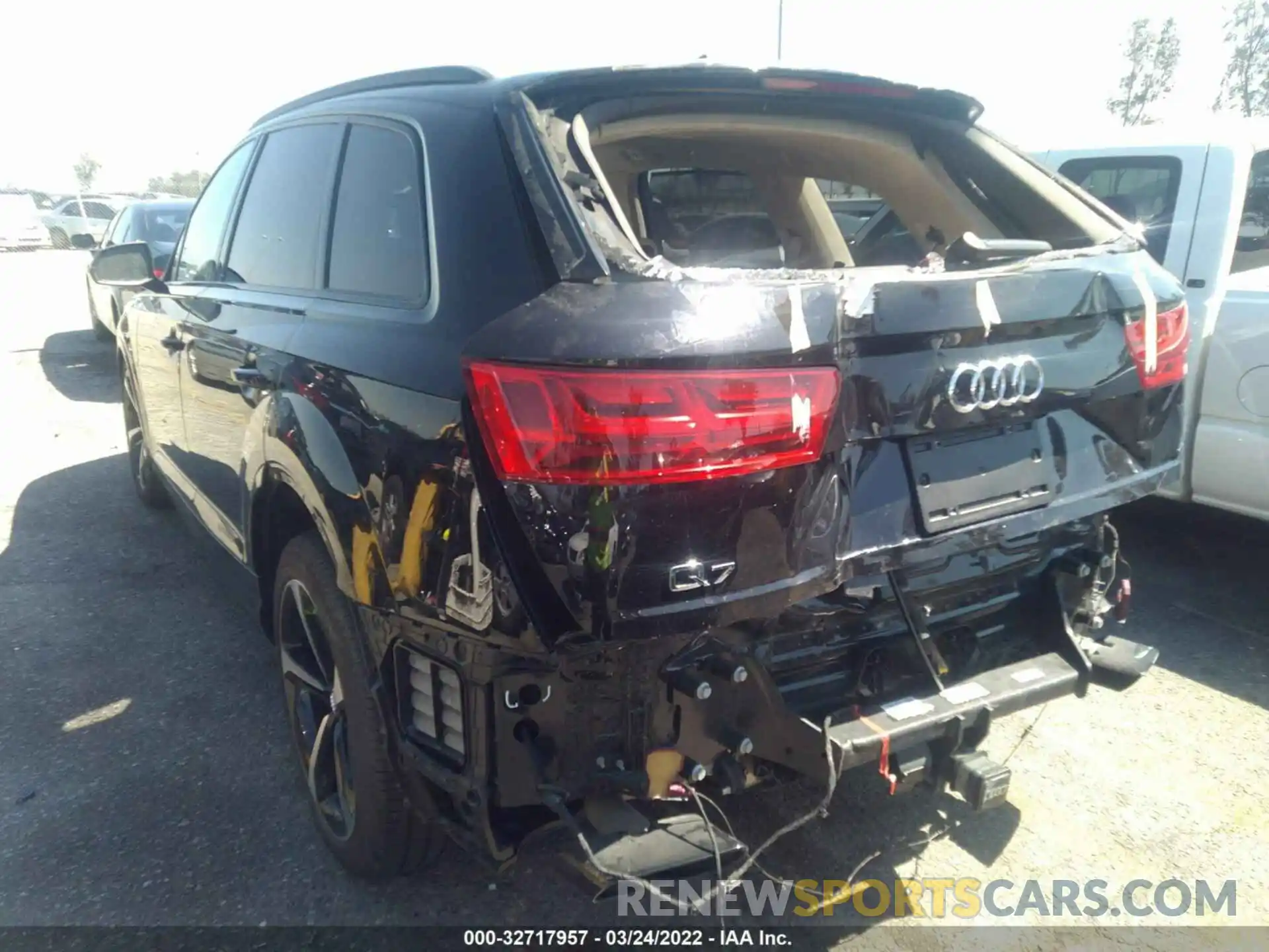 3 Фотография поврежденного автомобиля WA1VAAF78KD049286 AUDI Q7 2019