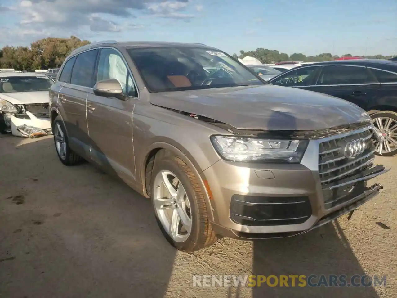 1 Фотография поврежденного автомобиля WA1VAAF79KD015454 AUDI Q7 2019