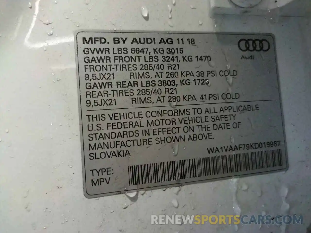 10 Photograph of a damaged car WA1VAAF79KD019987 AUDI Q7 2019