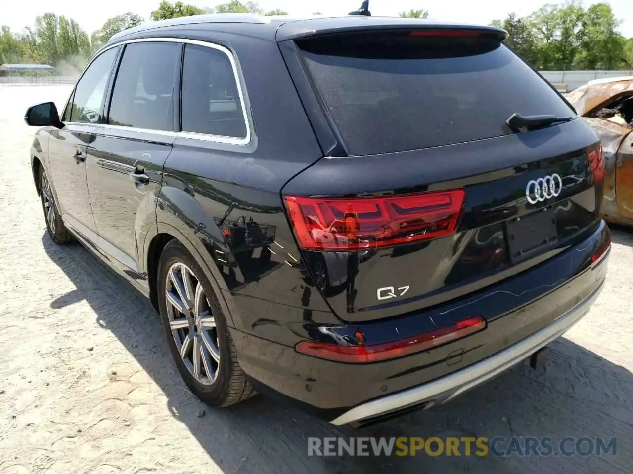 3 Фотография поврежденного автомобиля WA1VAAF7XKD017522 AUDI Q7 2019