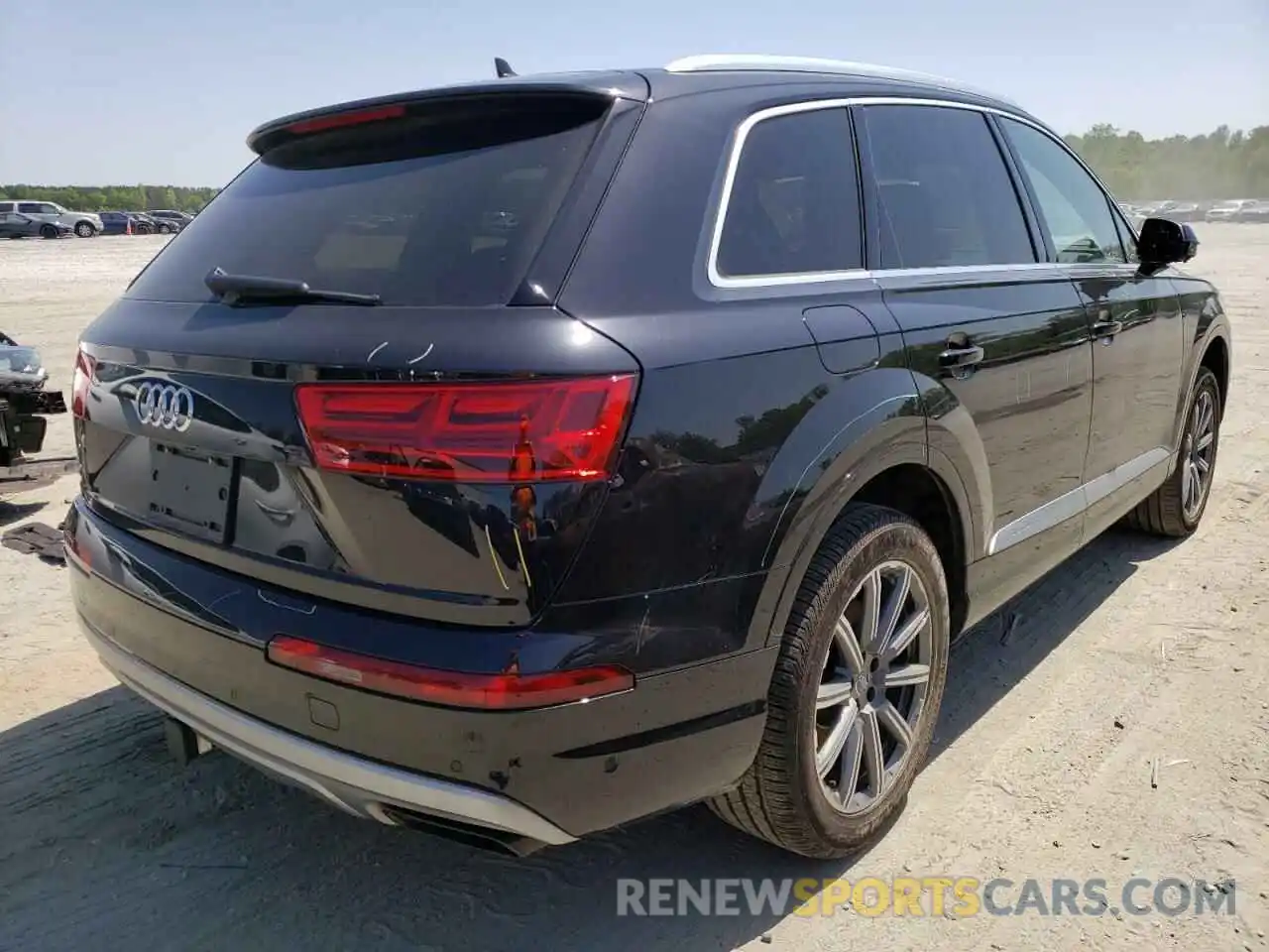 4 Фотография поврежденного автомобиля WA1VAAF7XKD017522 AUDI Q7 2019