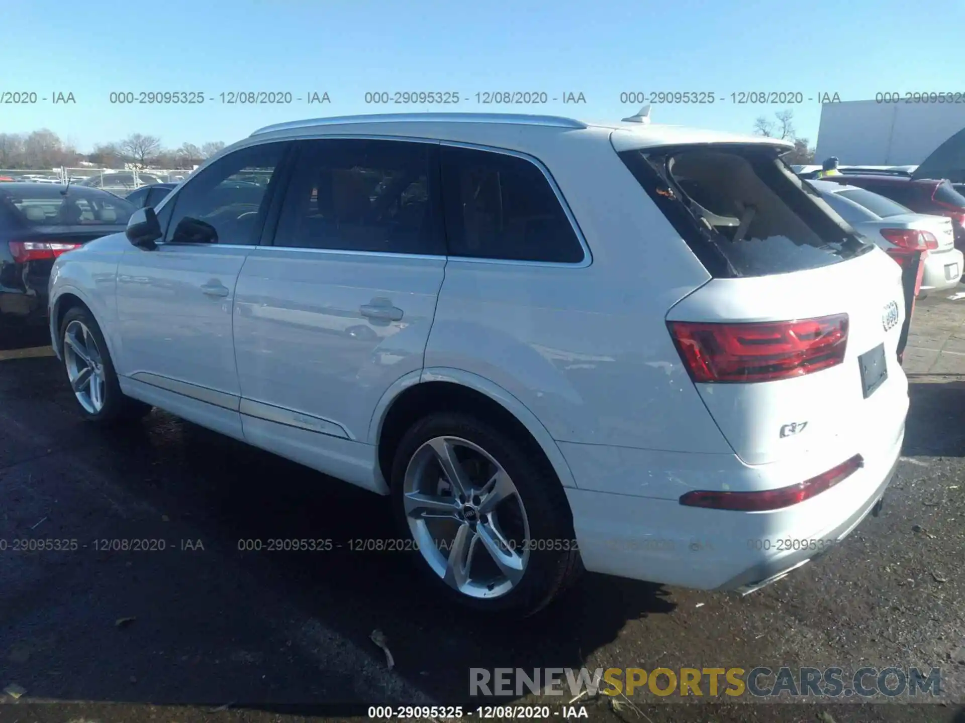 3 Photograph of a damaged car WA1VAAF7XKD017732 AUDI Q7 2019