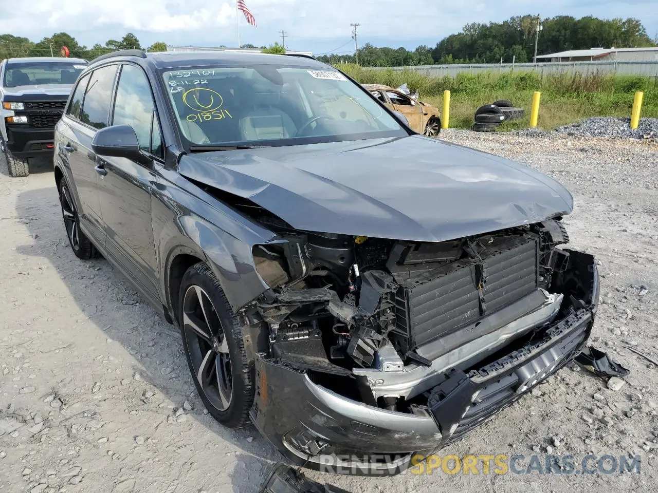 1 Photograph of a damaged car WA1VAAF7XKD018511 AUDI Q7 2019