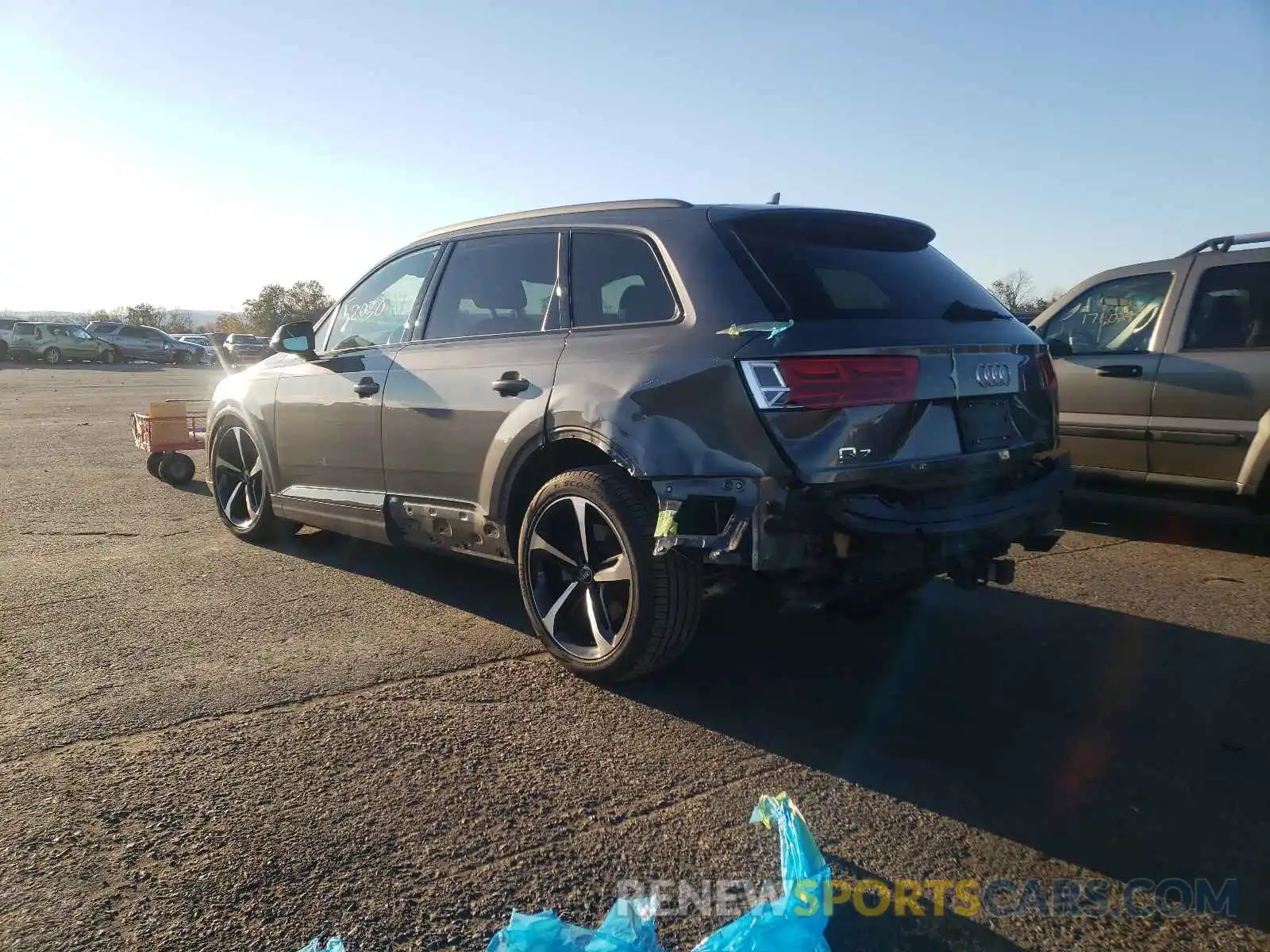 3 Фотография поврежденного автомобиля WA1VAAF7XKD023658 AUDI Q7 2019