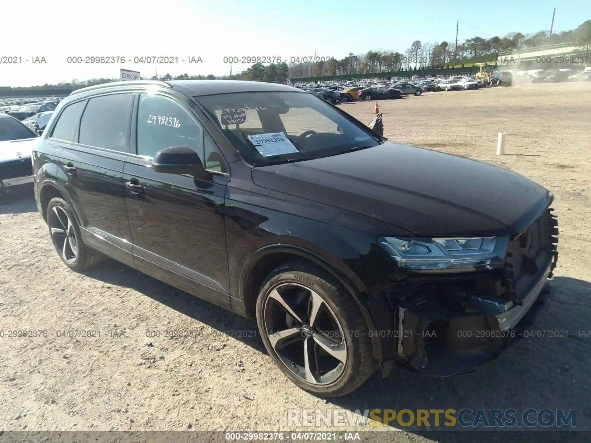 1 Photograph of a damaged car WA1VAAF7XKD026592 AUDI Q7 2019