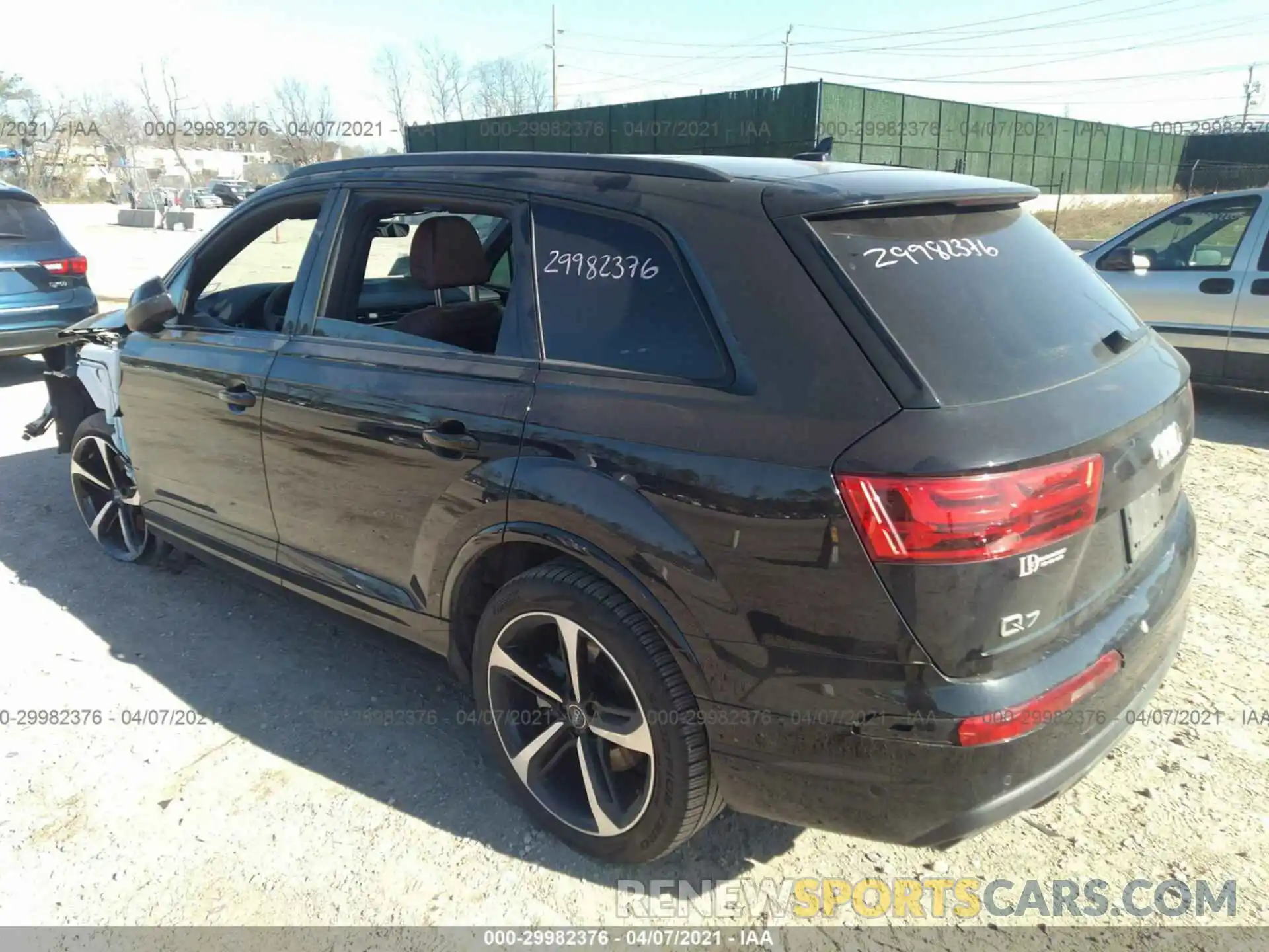 3 Фотография поврежденного автомобиля WA1VAAF7XKD026592 AUDI Q7 2019