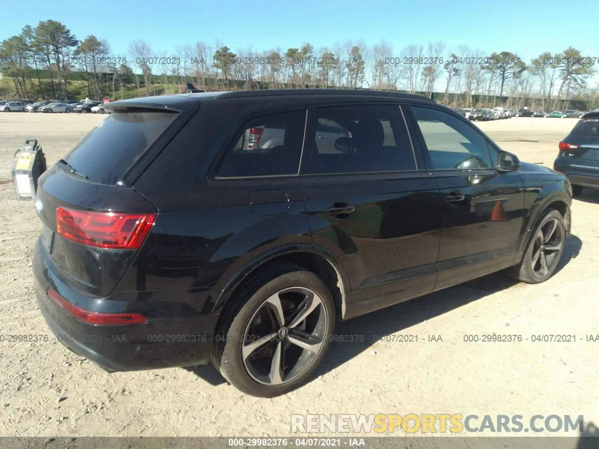 4 Фотография поврежденного автомобиля WA1VAAF7XKD026592 AUDI Q7 2019