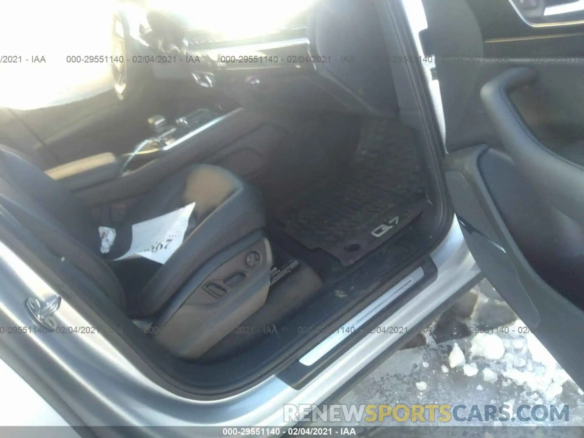 5 Photograph of a damaged car WA1VAAF7XKD033882 AUDI Q7 2019