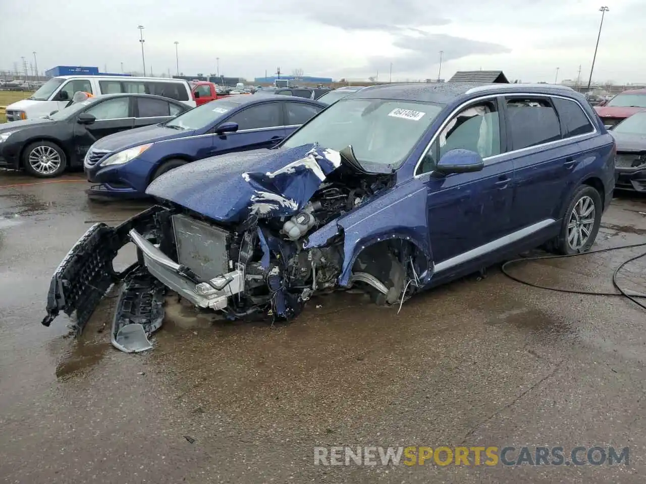 1 Photograph of a damaged car WA1VAAF7XKD038032 AUDI Q7 2019