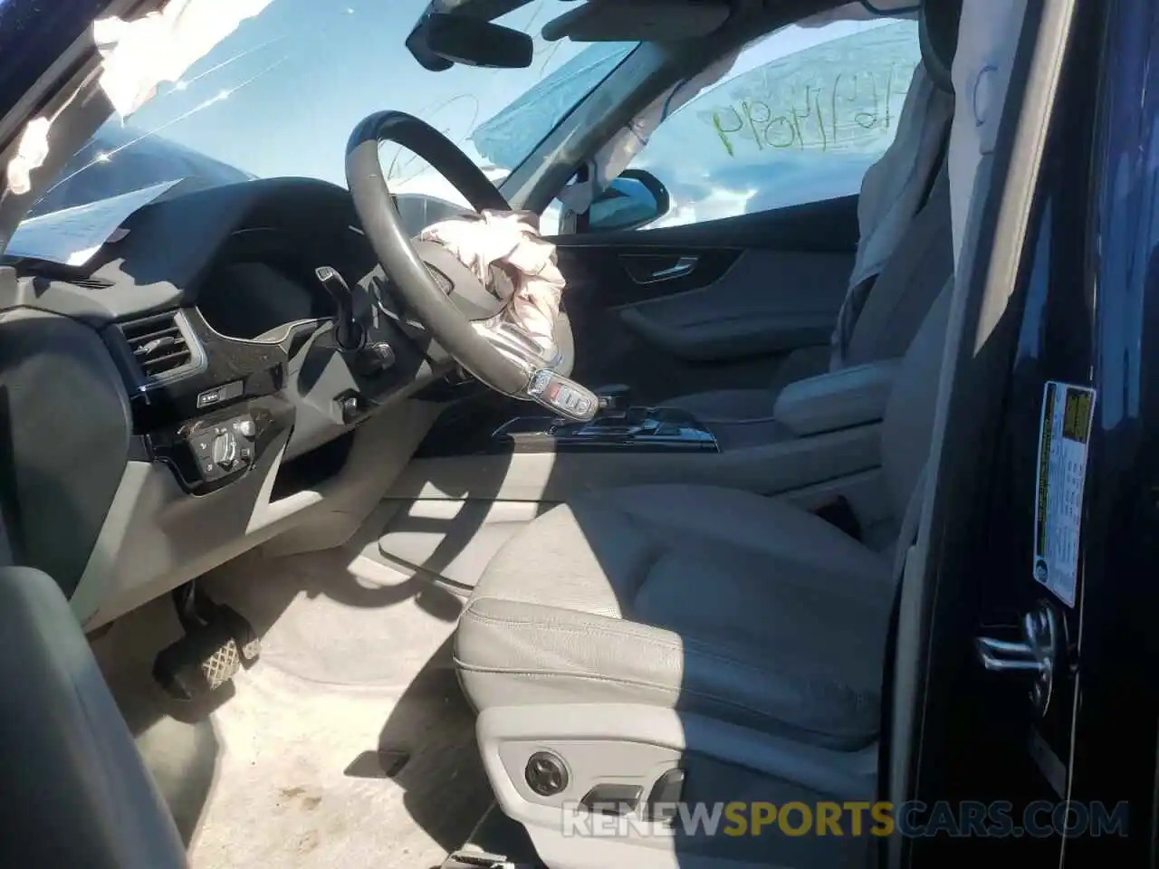 7 Photograph of a damaged car WA1VAAF7XKD038032 AUDI Q7 2019