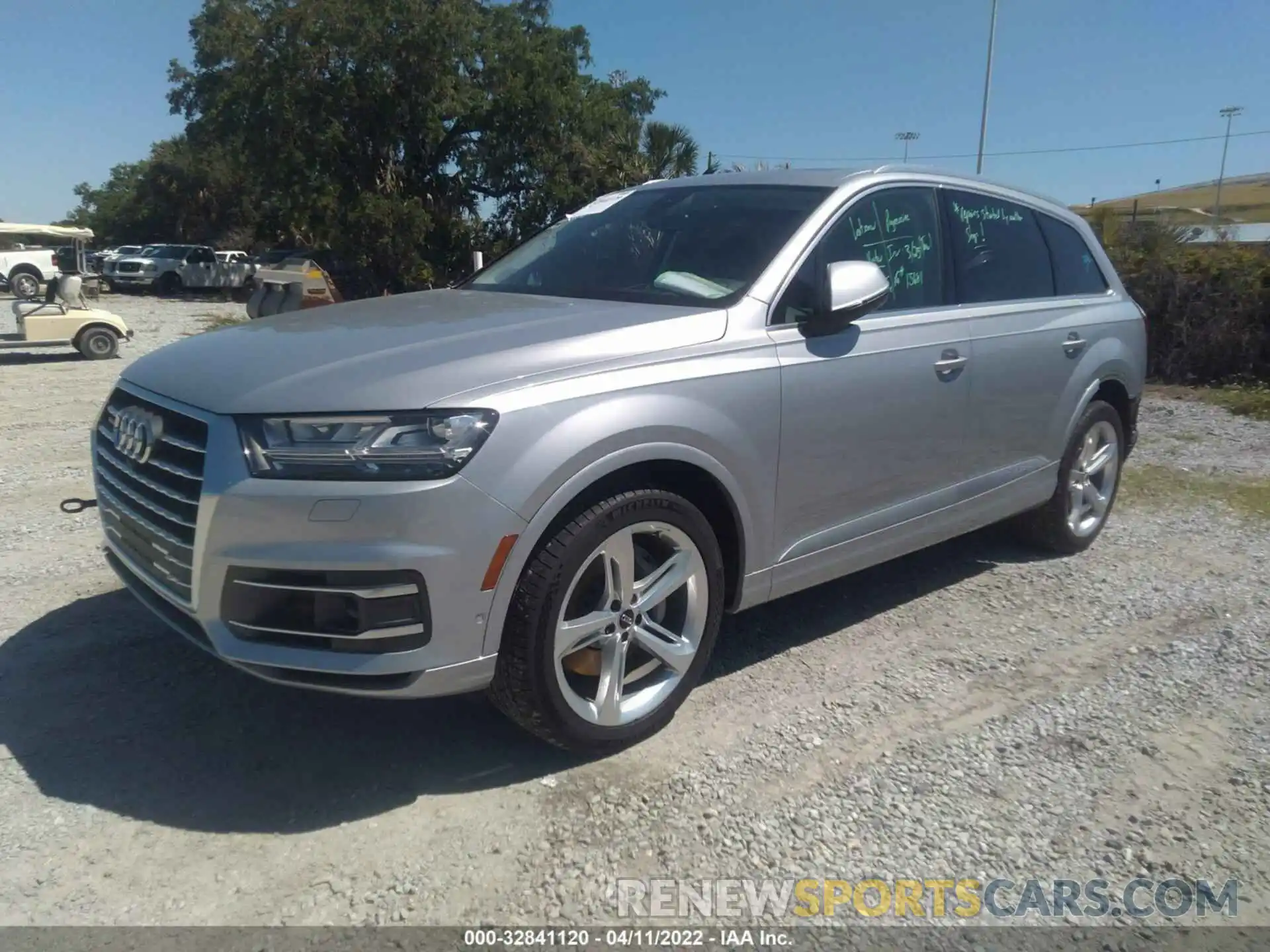 2 Photograph of a damaged car WA1VAAF7XKD047944 AUDI Q7 2019