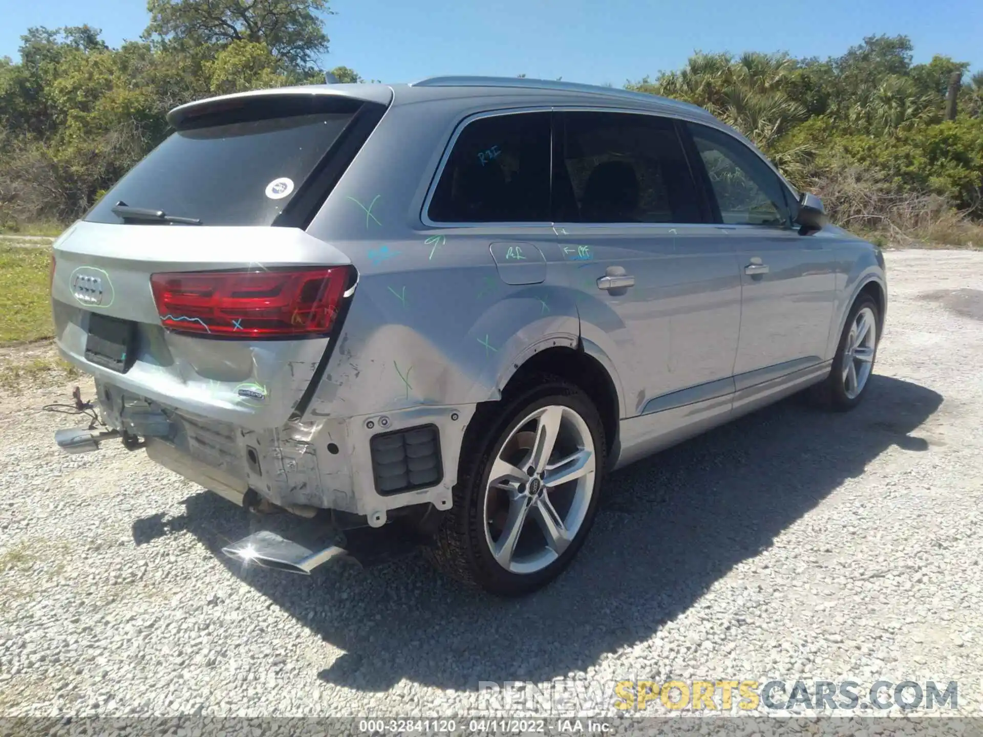 4 Фотография поврежденного автомобиля WA1VAAF7XKD047944 AUDI Q7 2019