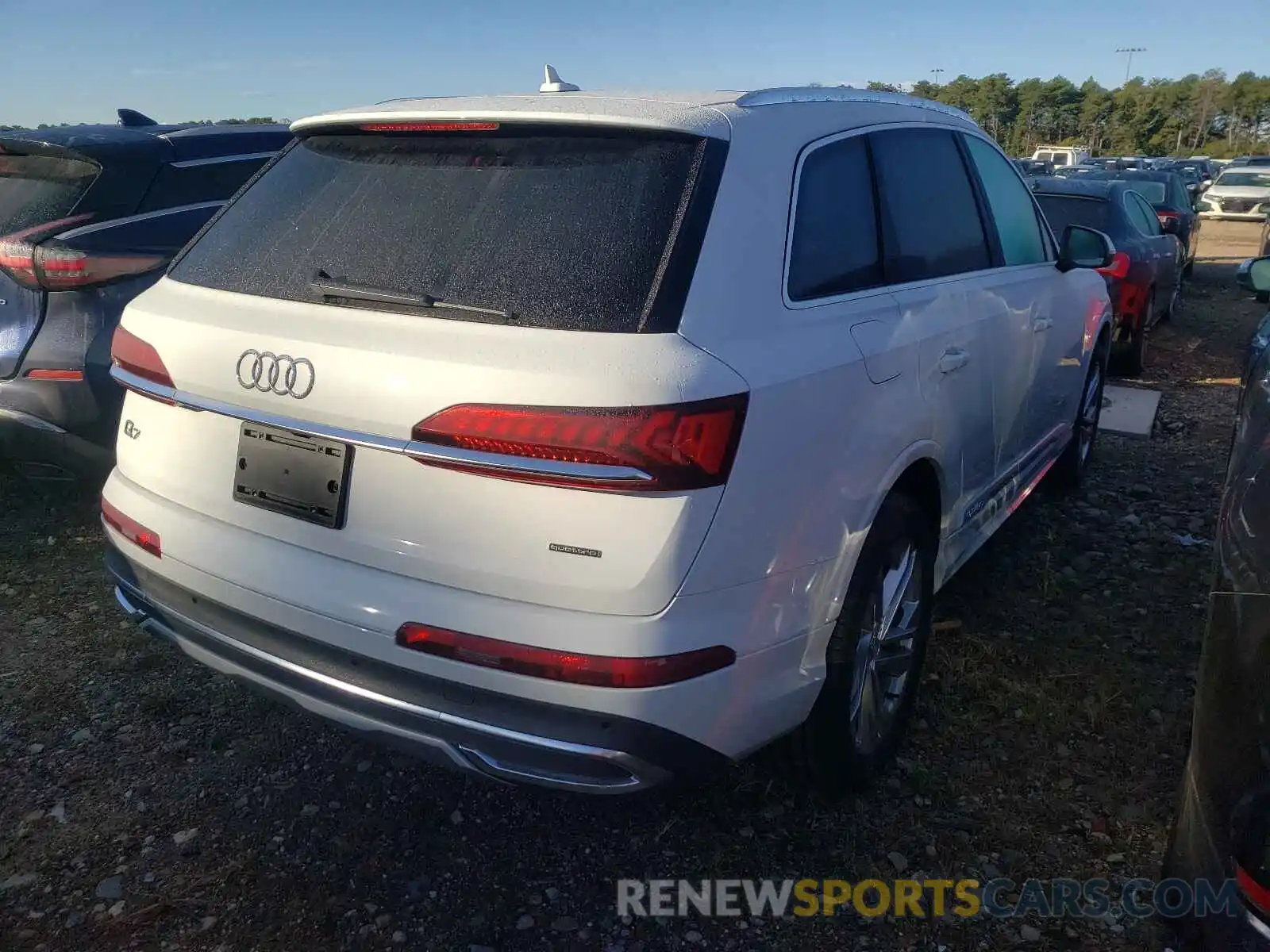 4 Photograph of a damaged car WA1AXAF70LD011551 AUDI Q7 2020