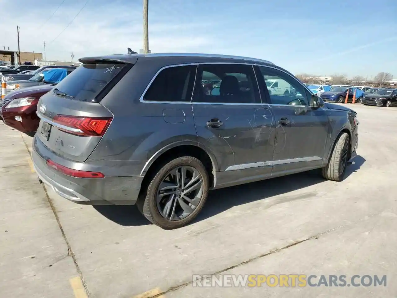 3 Photograph of a damaged car WA1AXAF71LD005113 AUDI Q7 2020