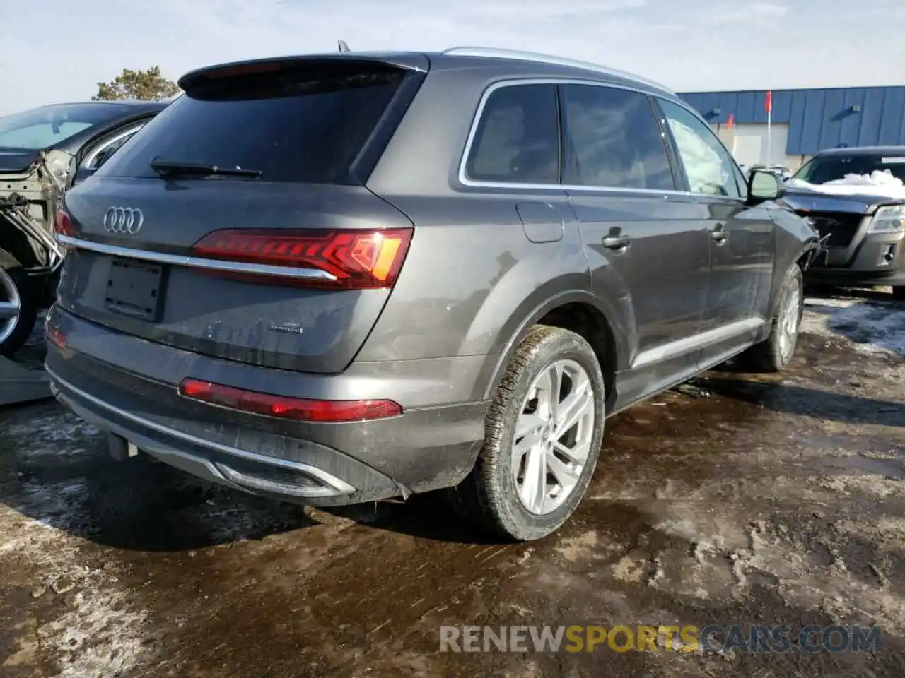 4 Photograph of a damaged car WA1AXAF75LD010587 AUDI Q7 2020