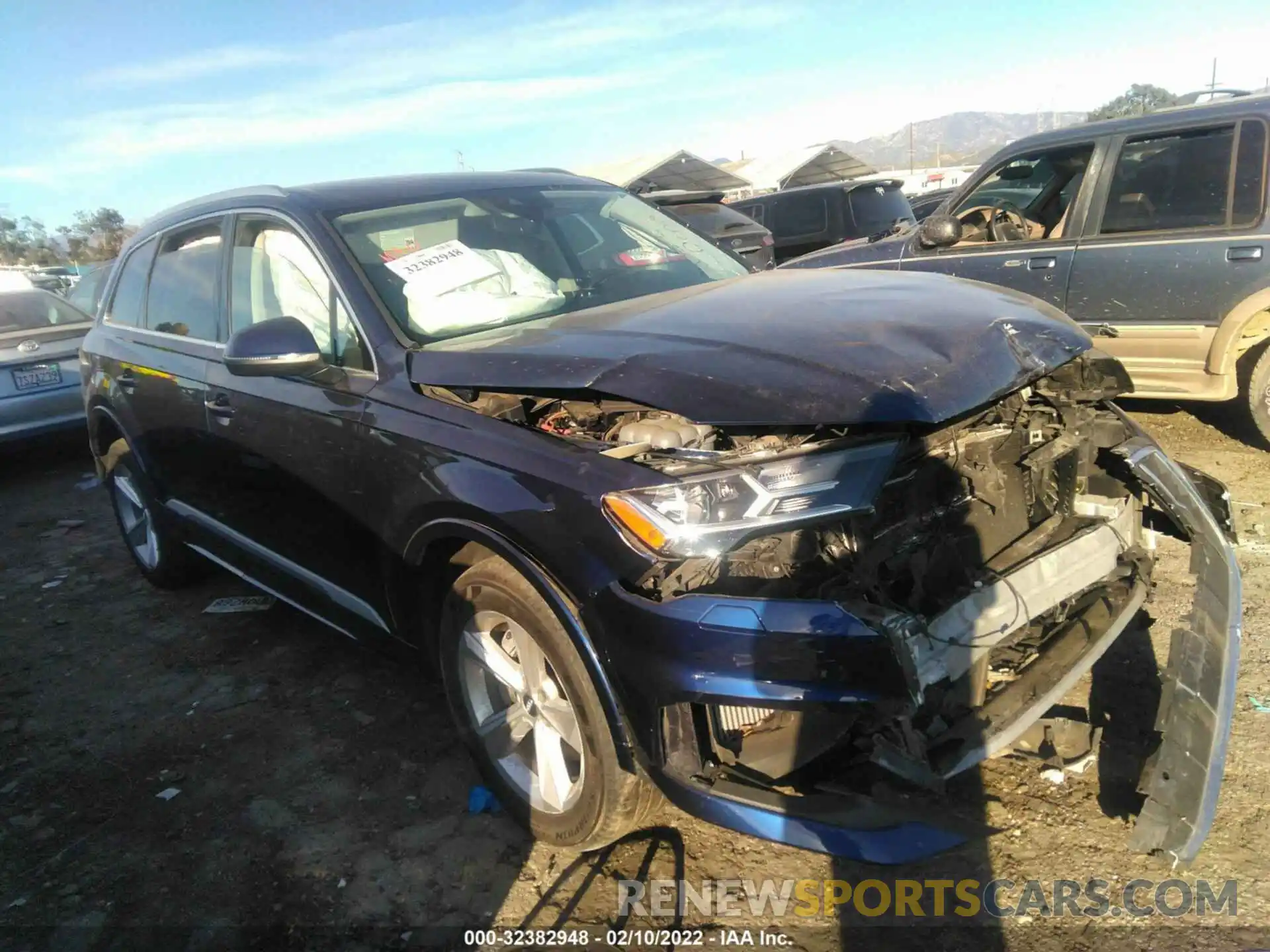 1 Photograph of a damaged car WA1AXAF76LD000232 AUDI Q7 2020