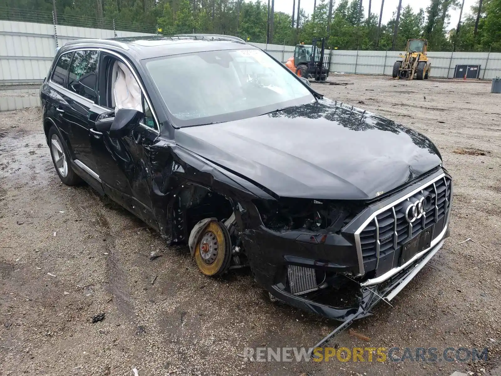 1 Photograph of a damaged car WA1AXAF78LD000684 AUDI Q7 2020