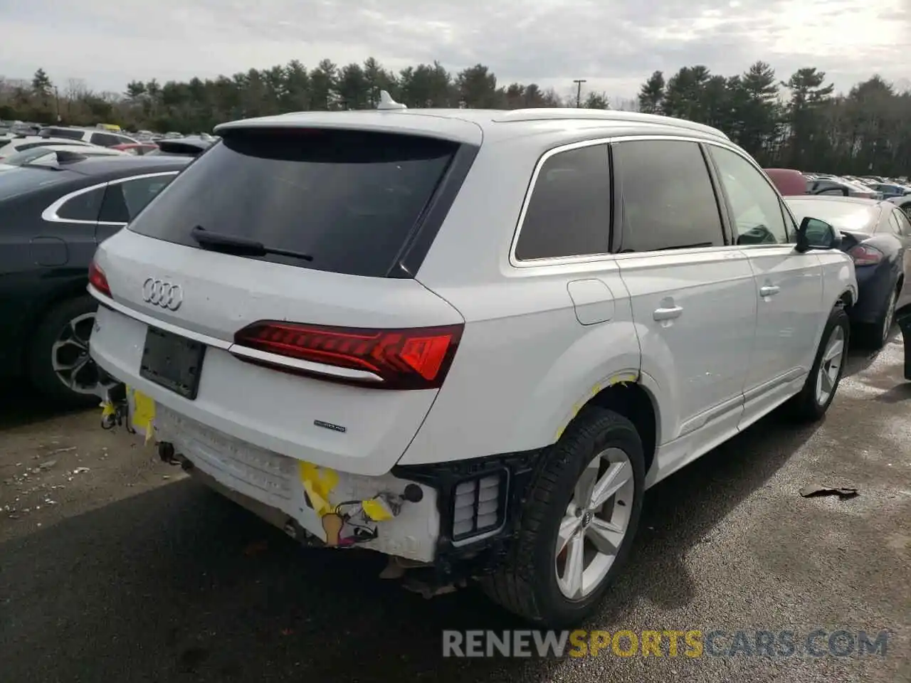 4 Photograph of a damaged car WA1AXAF78LD000992 AUDI Q7 2020