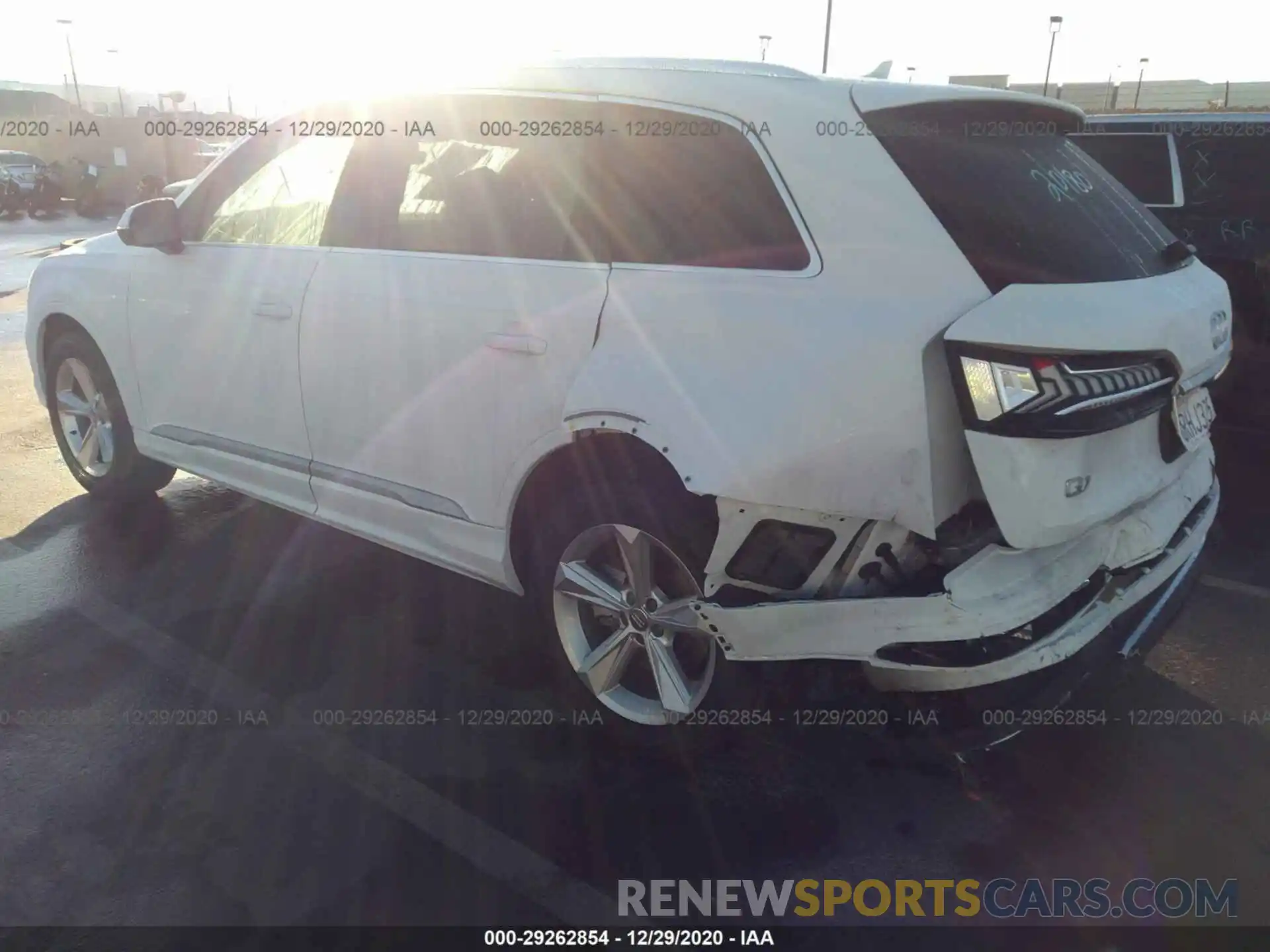 3 Photograph of a damaged car WA1AXAF7XLD000721 AUDI Q7 2020