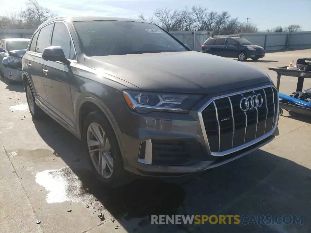 1 Photograph of a damaged car WA1LJAF70LD012838 AUDI Q7 2020