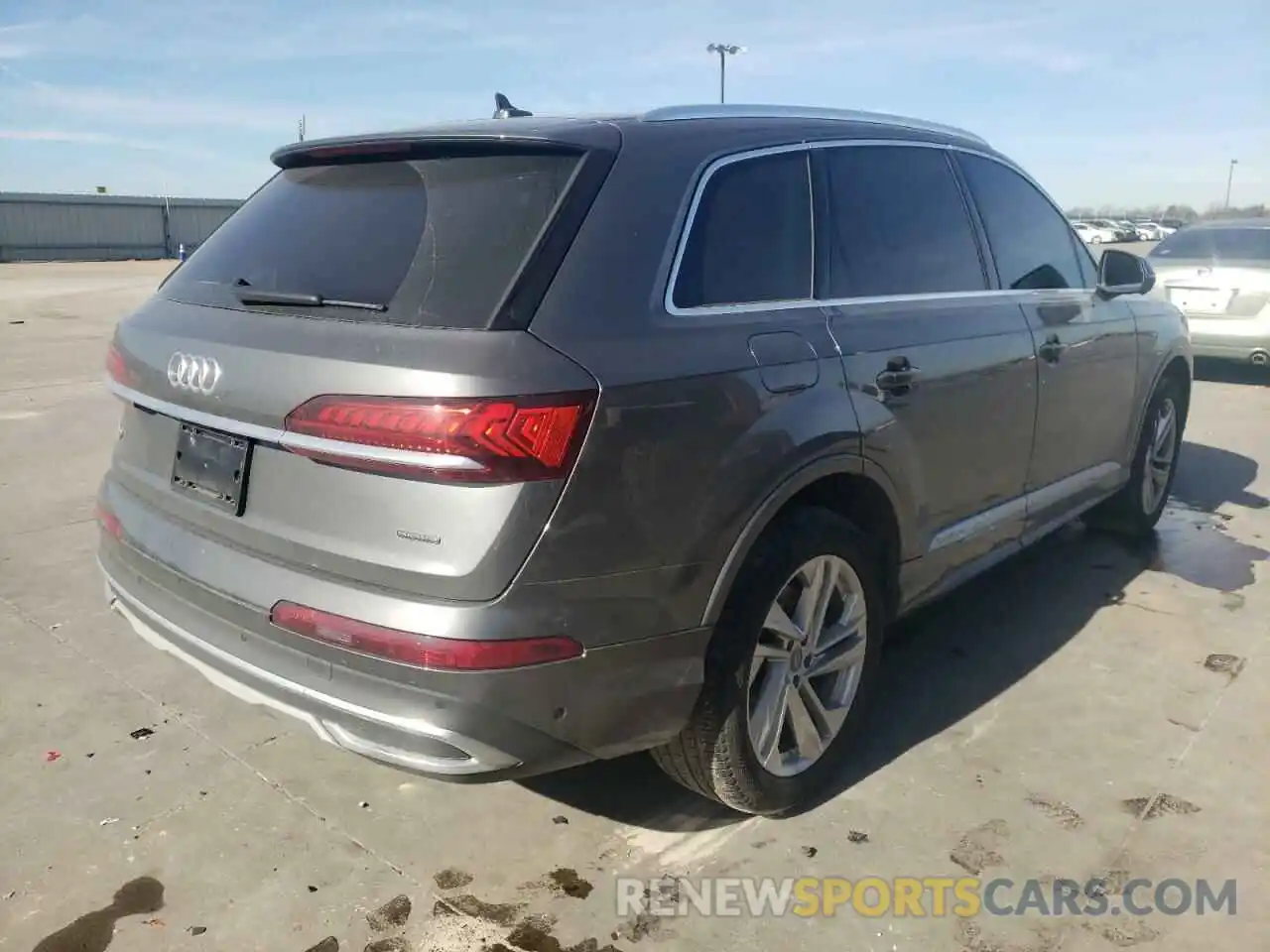 4 Photograph of a damaged car WA1LJAF70LD012838 AUDI Q7 2020