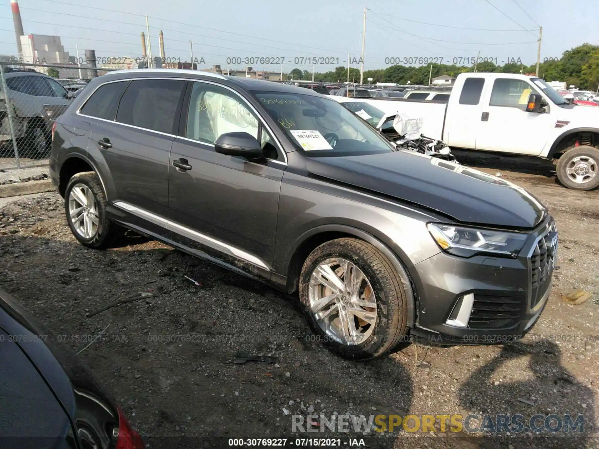 1 Photograph of a damaged car WA1LJAF72LD009729 AUDI Q7 2020