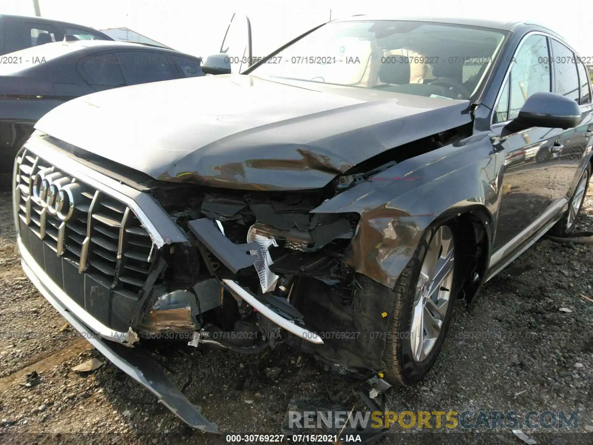 6 Photograph of a damaged car WA1LJAF72LD009729 AUDI Q7 2020