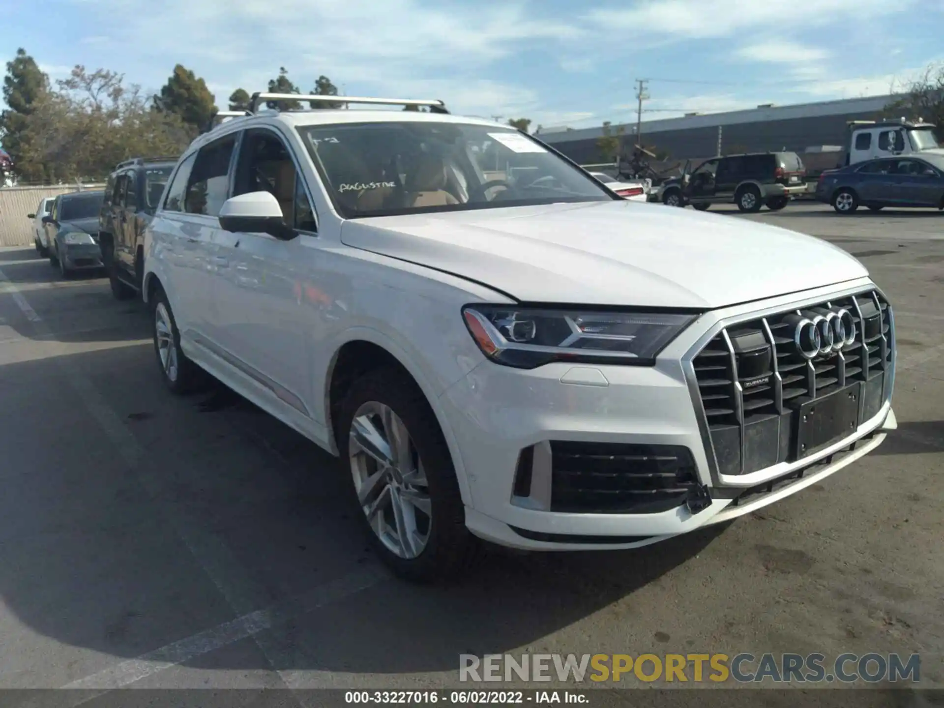 1 Photograph of a damaged car WA1LJAF75LD006808 AUDI Q7 2020