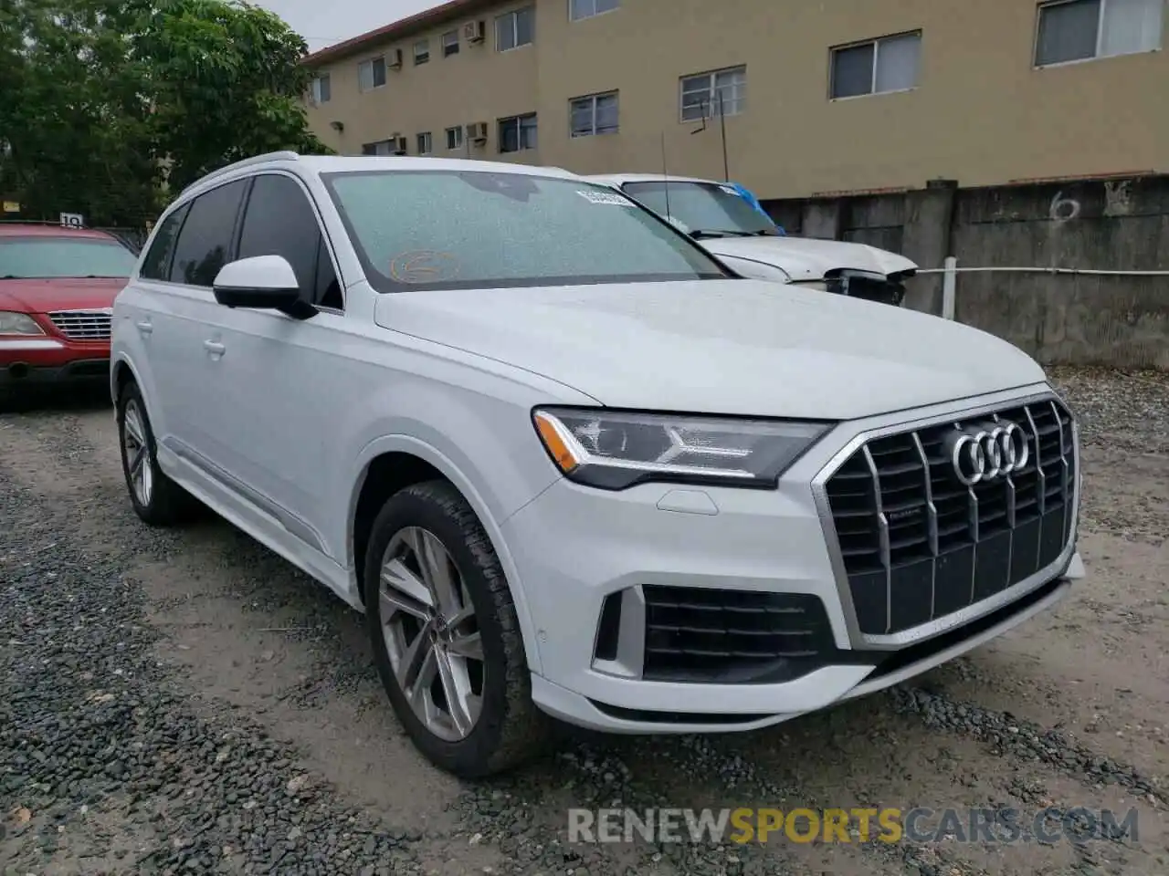 1 Photograph of a damaged car WA1LXAF70LD006584 AUDI Q7 2020