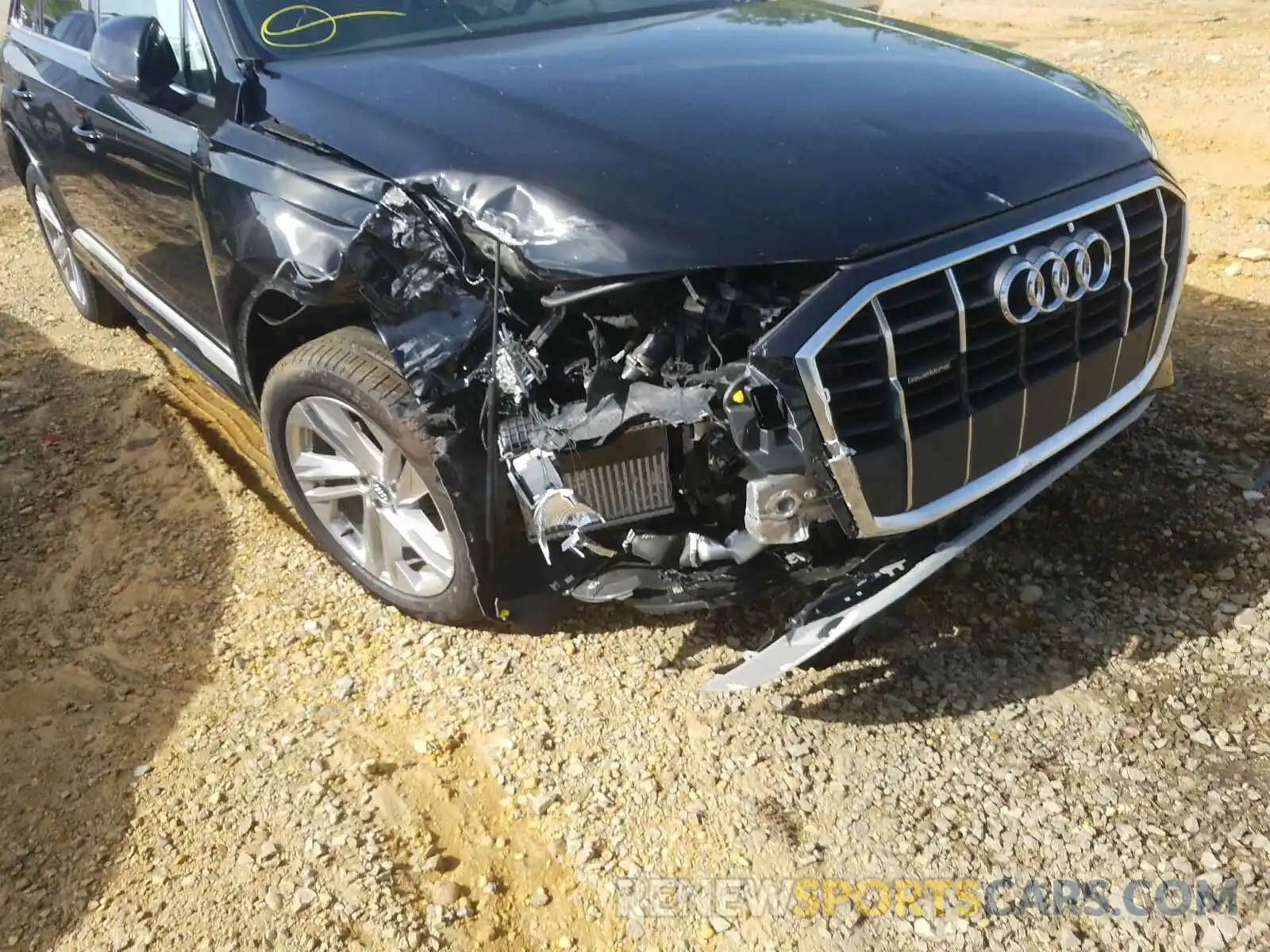 1 Photograph of a damaged car WA1LXAF72LD003444 AUDI Q7 2020