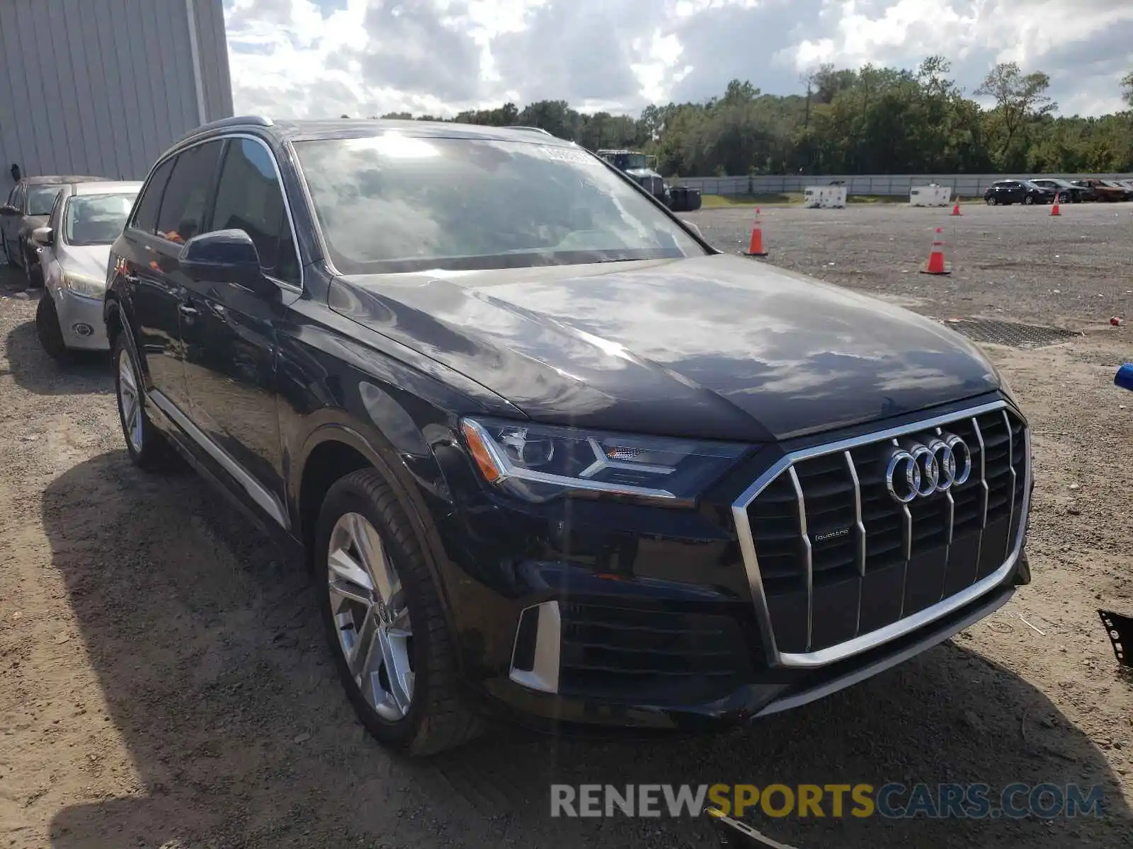 1 Photograph of a damaged car WA1LXAF73LD001458 AUDI Q7 2020