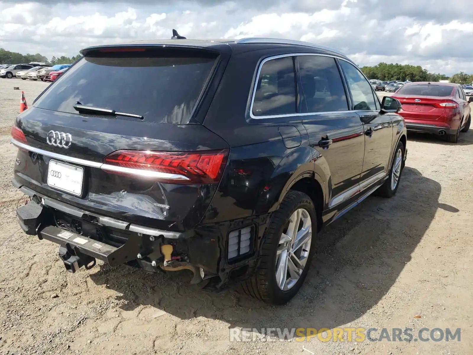 4 Photograph of a damaged car WA1LXAF73LD001458 AUDI Q7 2020