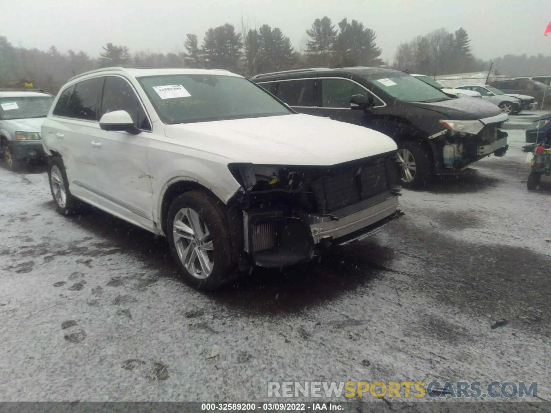 1 Photograph of a damaged car WA1LXAF73LD002089 AUDI Q7 2020