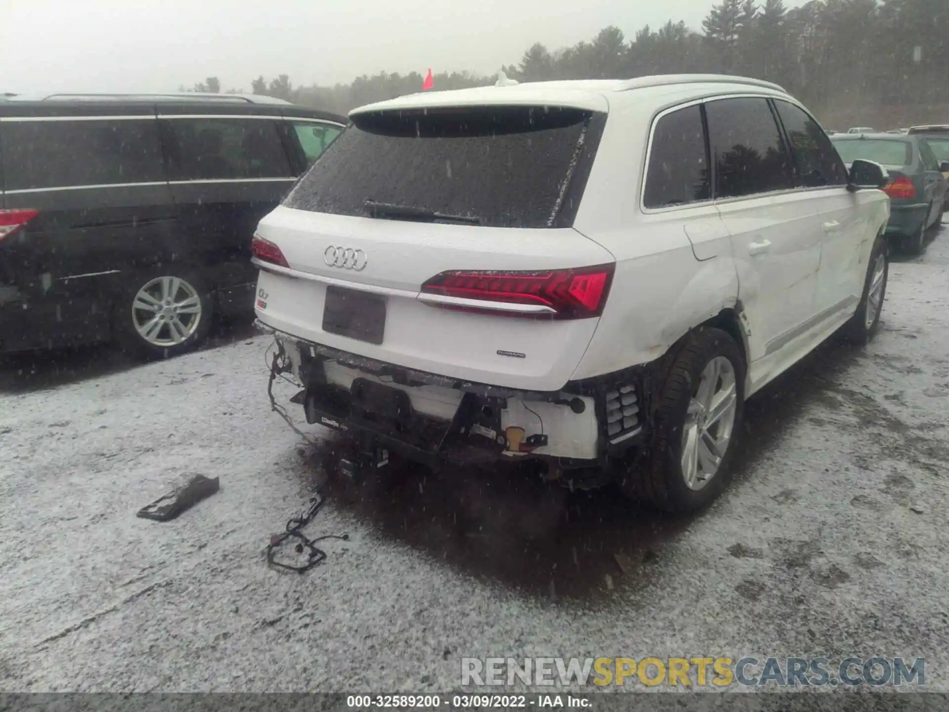 4 Photograph of a damaged car WA1LXAF73LD002089 AUDI Q7 2020