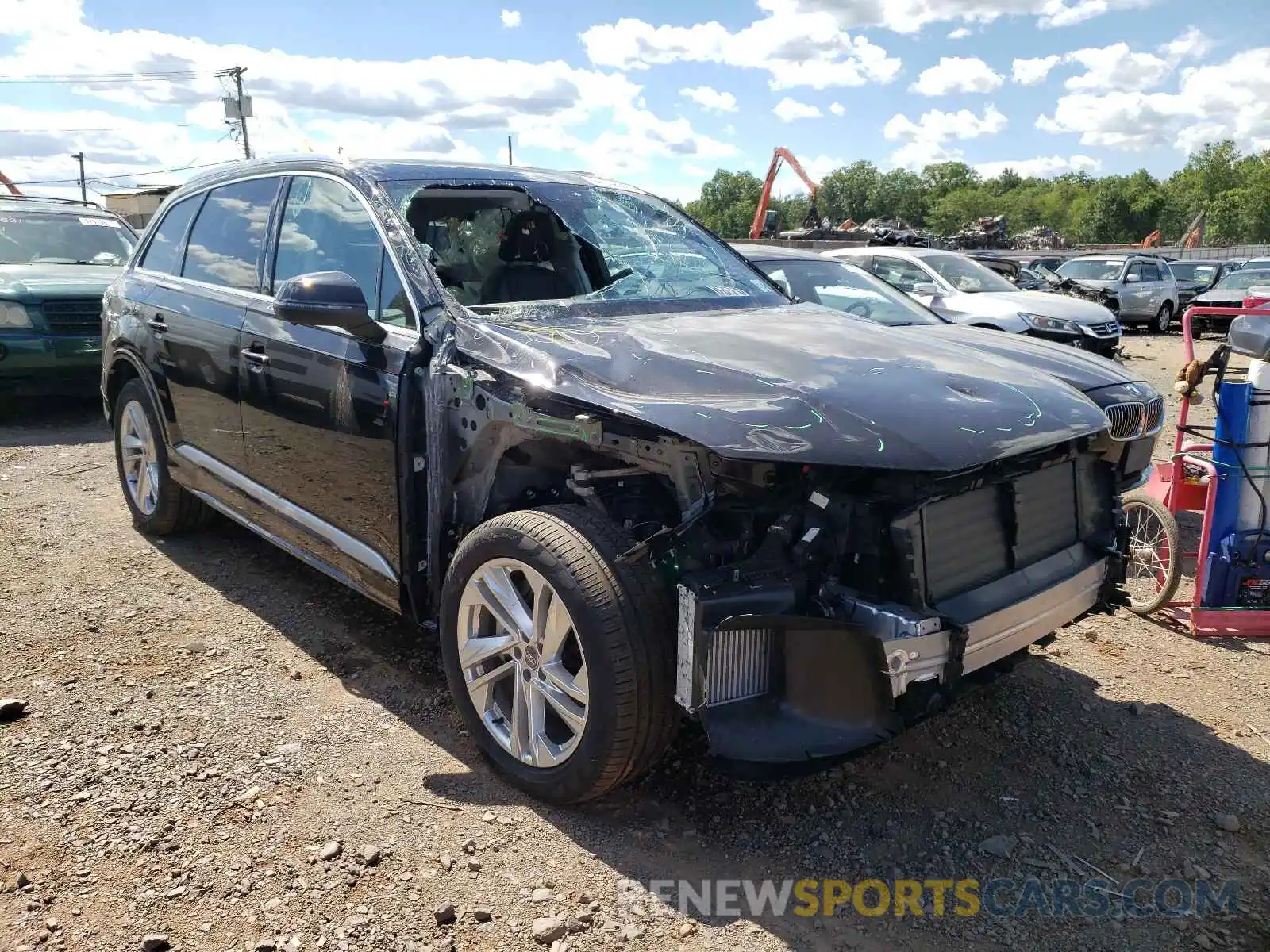 1 Photograph of a damaged car WA1LXAF73LD007065 AUDI Q7 2020