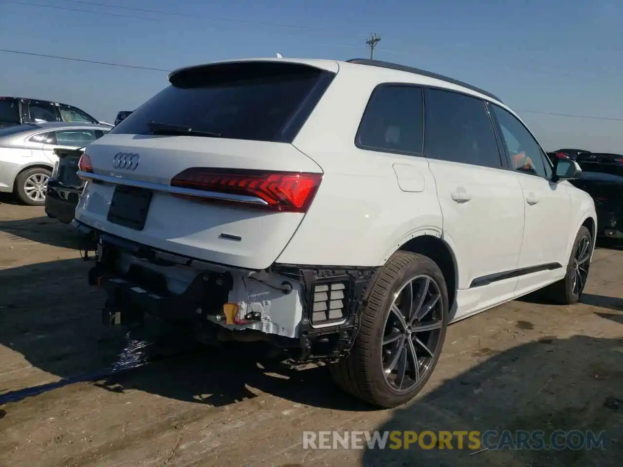 4 Photograph of a damaged car WA1LXAF74LD013442 AUDI Q7 2020