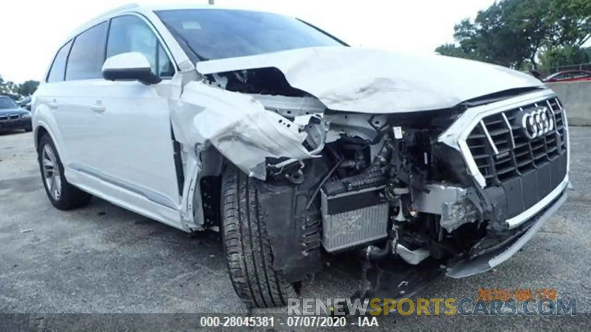 6 Photograph of a damaged car WA1LXAF76LD001910 AUDI Q7 2020