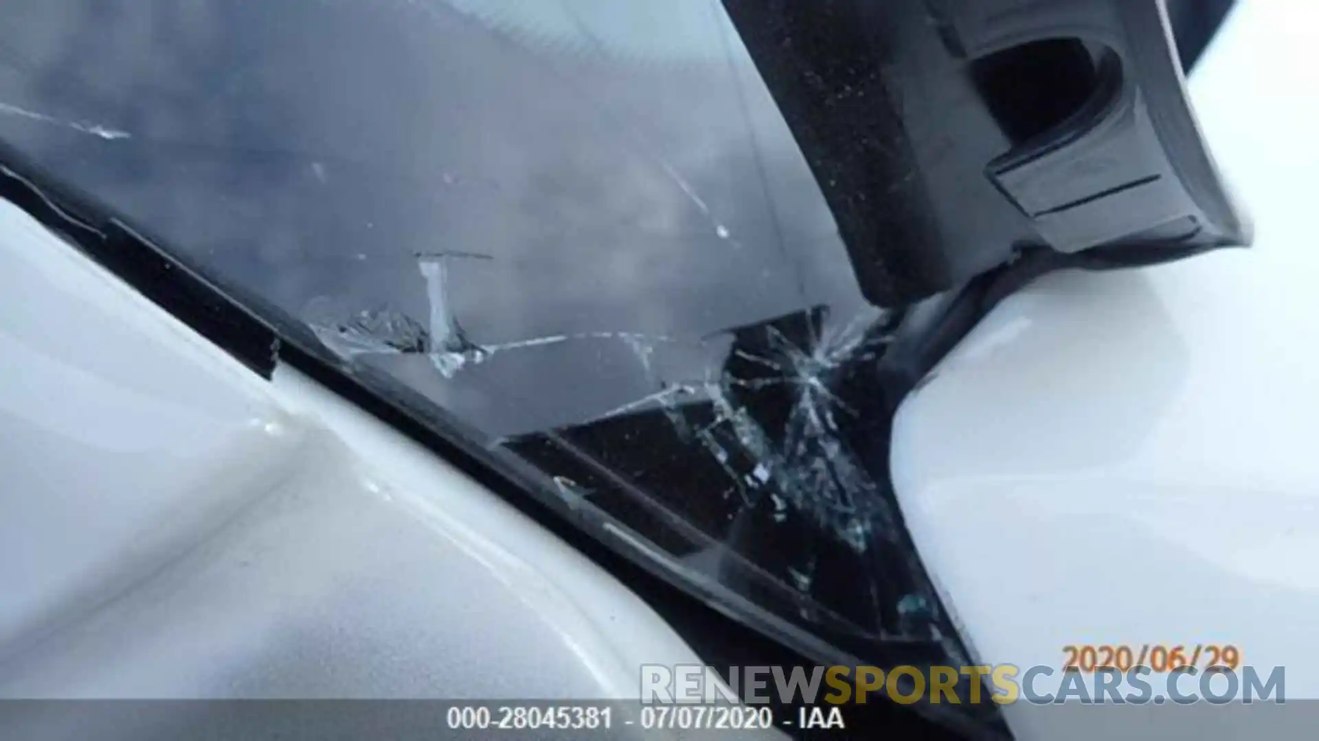 9 Photograph of a damaged car WA1LXAF76LD001910 AUDI Q7 2020